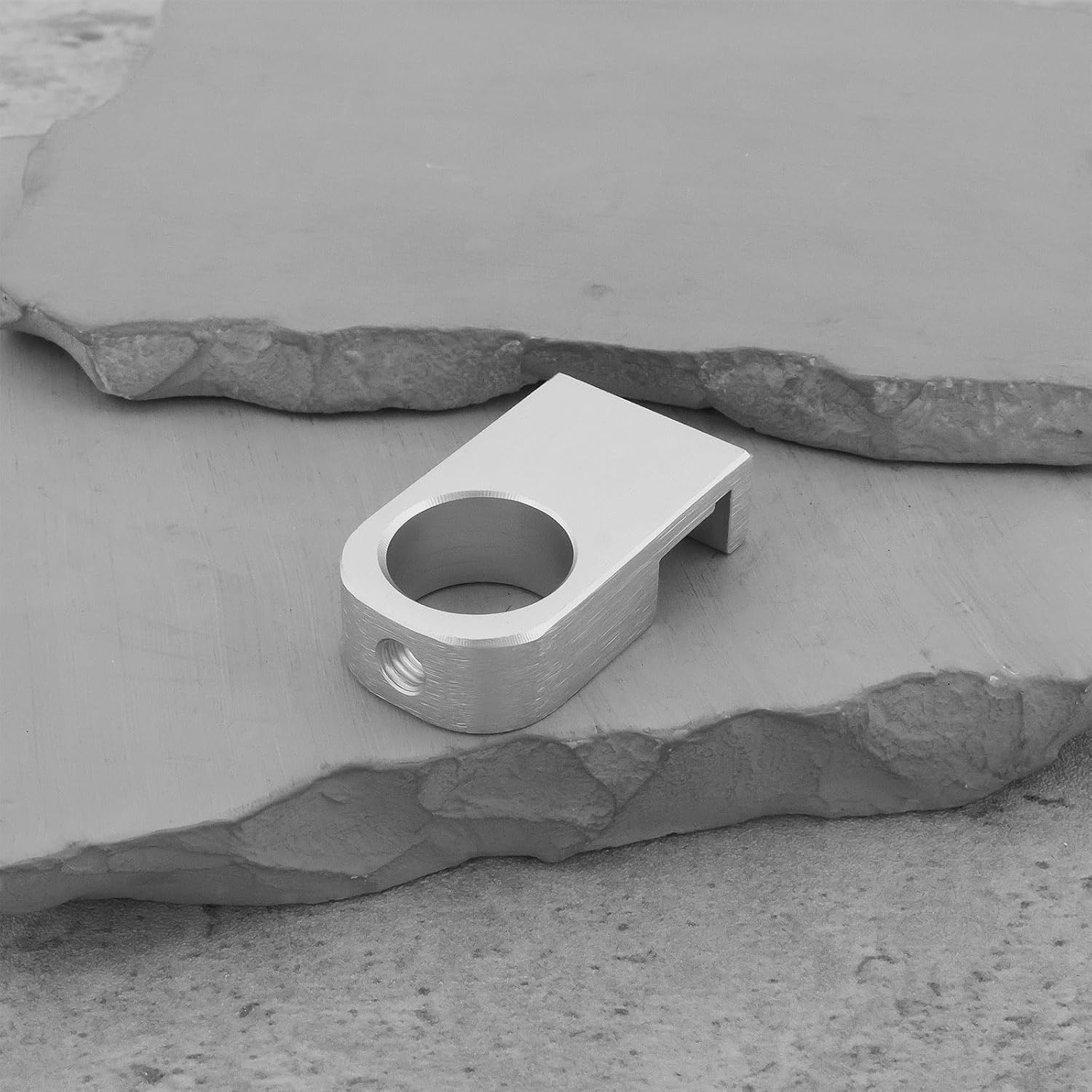 SING F LTD 2Pcs Aluminum Alloy Pipe Holder Clamp Distance 13Mm Aperture 18.5Mm for Aquarium Inlet and Outlet Pipes, M