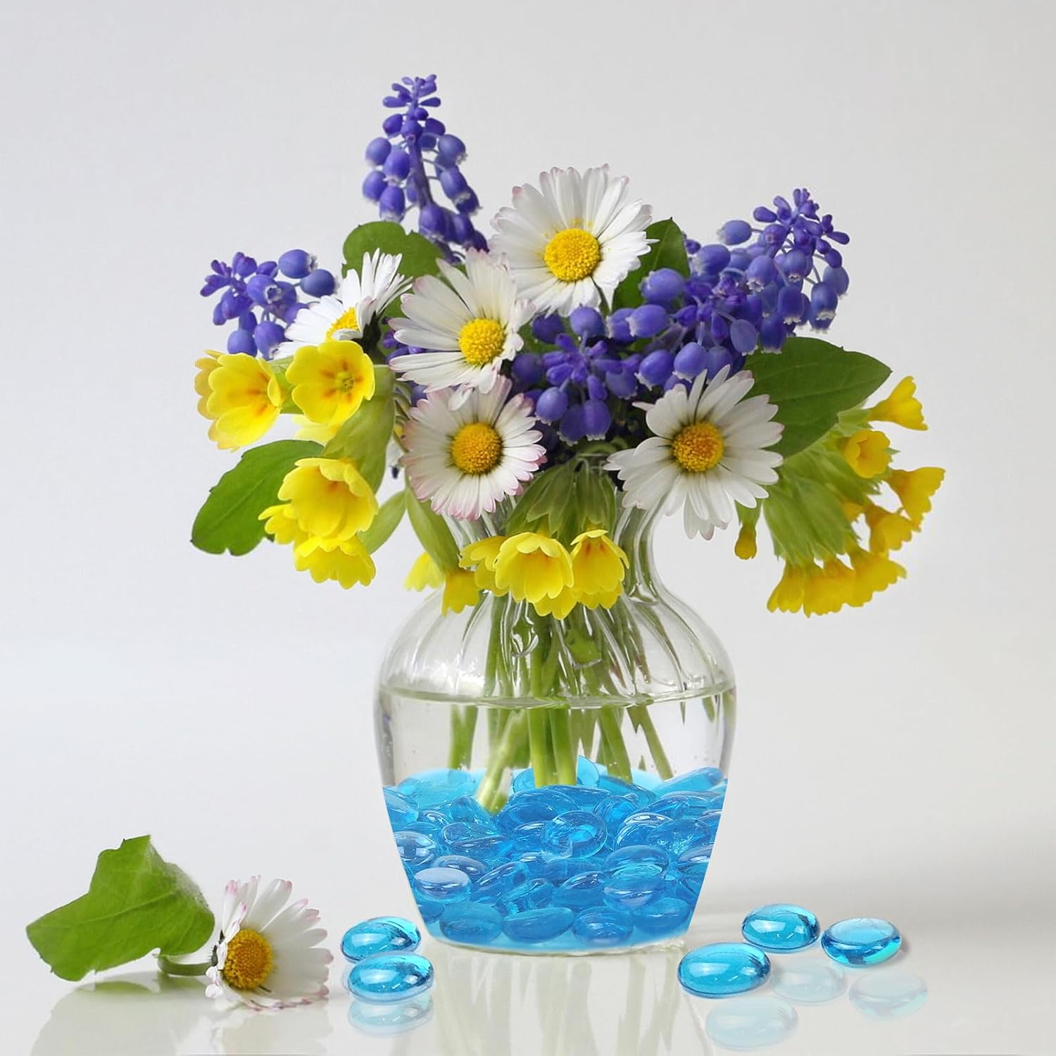 5Lb Blue Flat Glass Marbles for Vase Fillers, 500 PCS Glass Pebbles, Decorative Glass Rocks for Vase Fish Tank Candle Fountains Crafts Centerpieces Firepit and Home Decor image number 7