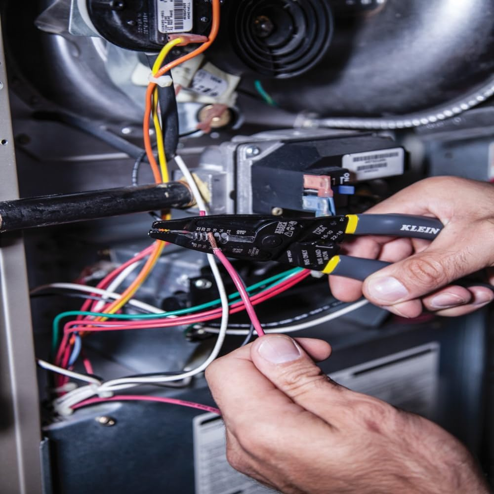 KLEIN TOOLS Kurve Long-Nose Wire Stripper, 10-20 AWG Solid, 12-22 AWG Stranded image number 4