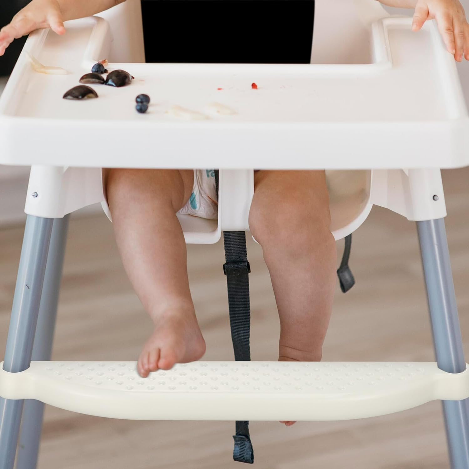 Highchair Footrest with Wide Platform for Stable Support Comfortable Ergonomic Foot Stool Replacement for Growing Feet Suitable for Home and Restaurant Use image number 5
