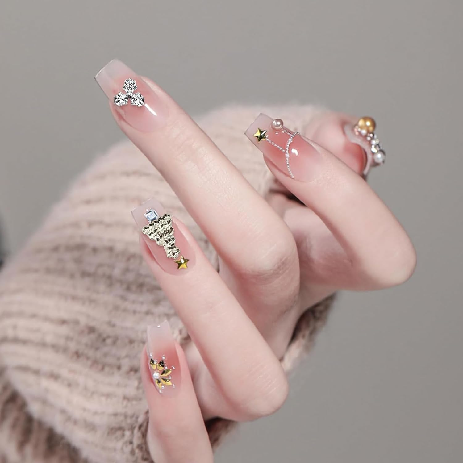 Itadaku 60 PCS Alloy 3D Christmas Nail Decorations Set, Snowflake Bell Snowman Elk Designs, DIY Ornaments, Metallic Nail Charms for Holiday