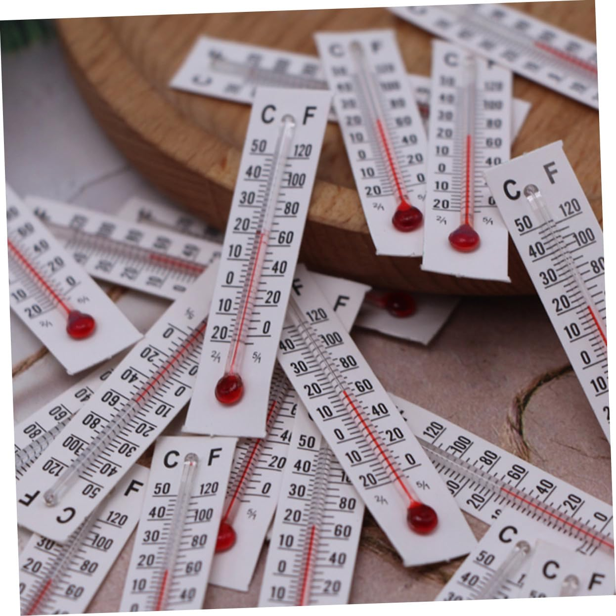 STAHAD 25Pcs Miniature Thermometer Model Plastic and Paper Temperature Gauge Figures Smooth Surface for Pretend Play Bedroom Decor Micro Landscaping Props image number 3