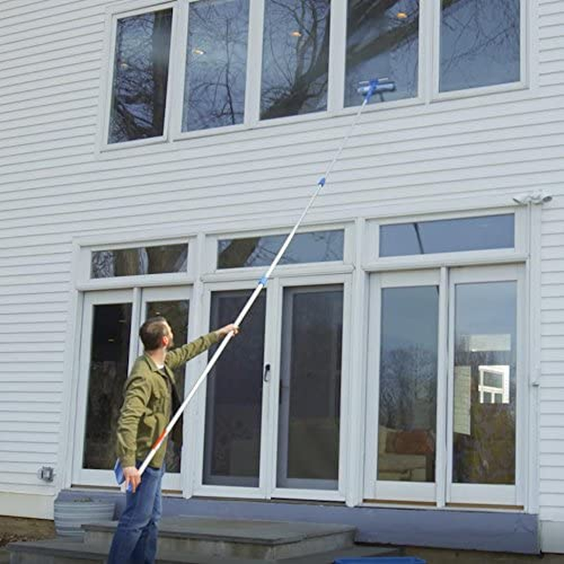 Unger Professional 10" Window Cleaning Tool: 2-In-1 Microfiber Scrubber and Squeegee image number 4