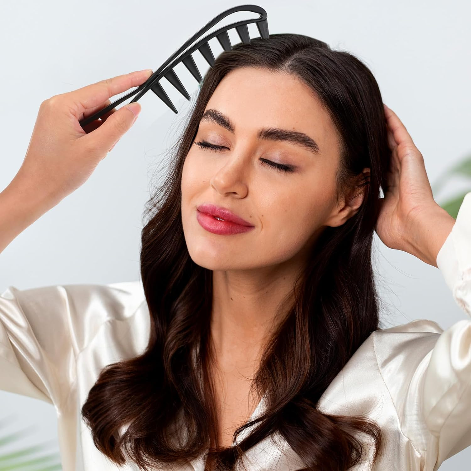 Pack of 2 Wide Tooth Combs, Black Curl Comb, Strands Comb, Wide Tooth Comb for Various Types of Hair, Hair Comb, Curling Comb for Home Salon, Hairdressing Comb image number 2