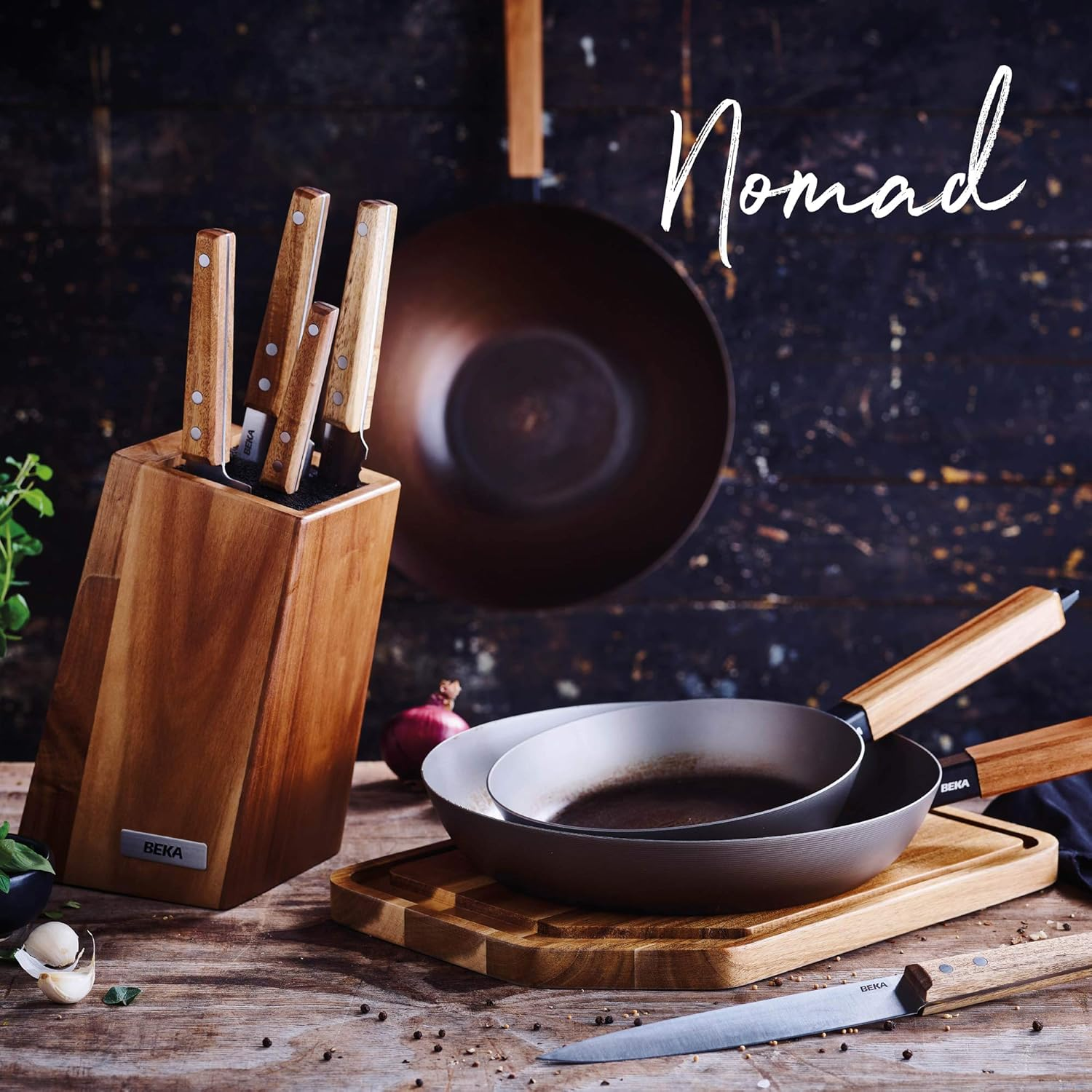 Beka Nomad Collection Carbon Steel Wok Pan for Induction Cookers and Barbecues with Heat-Resistant Wooden Handle without Lid 20 Cm Base Diameter 11.8 Cm Natural Coating image number 3