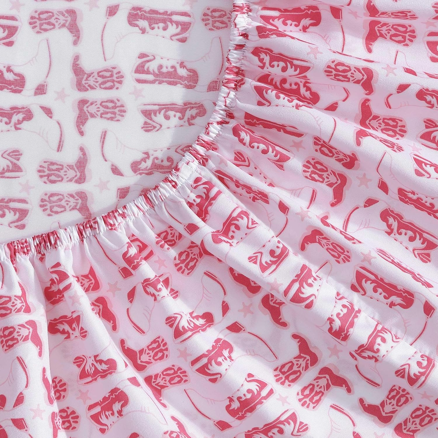 Wrangler - Queen Sheet Set, Super Soft Bedding Set, Cozy Home Decor, Oeko-Tex Certified (Knockin Boots Pink, Queen) image number 3