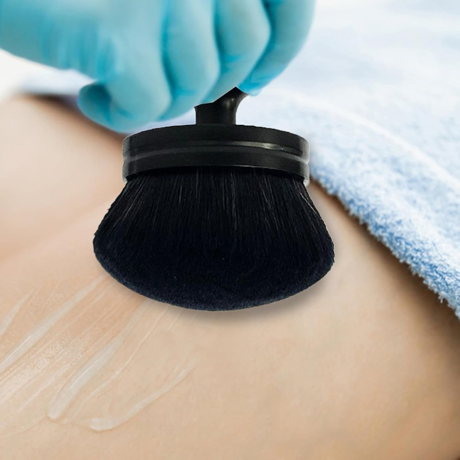 Bronzer Brush - Tan Brush,Large Soft Bristles Blending Tool for Professional Makeup Routine and Sunscreen Application image number 4