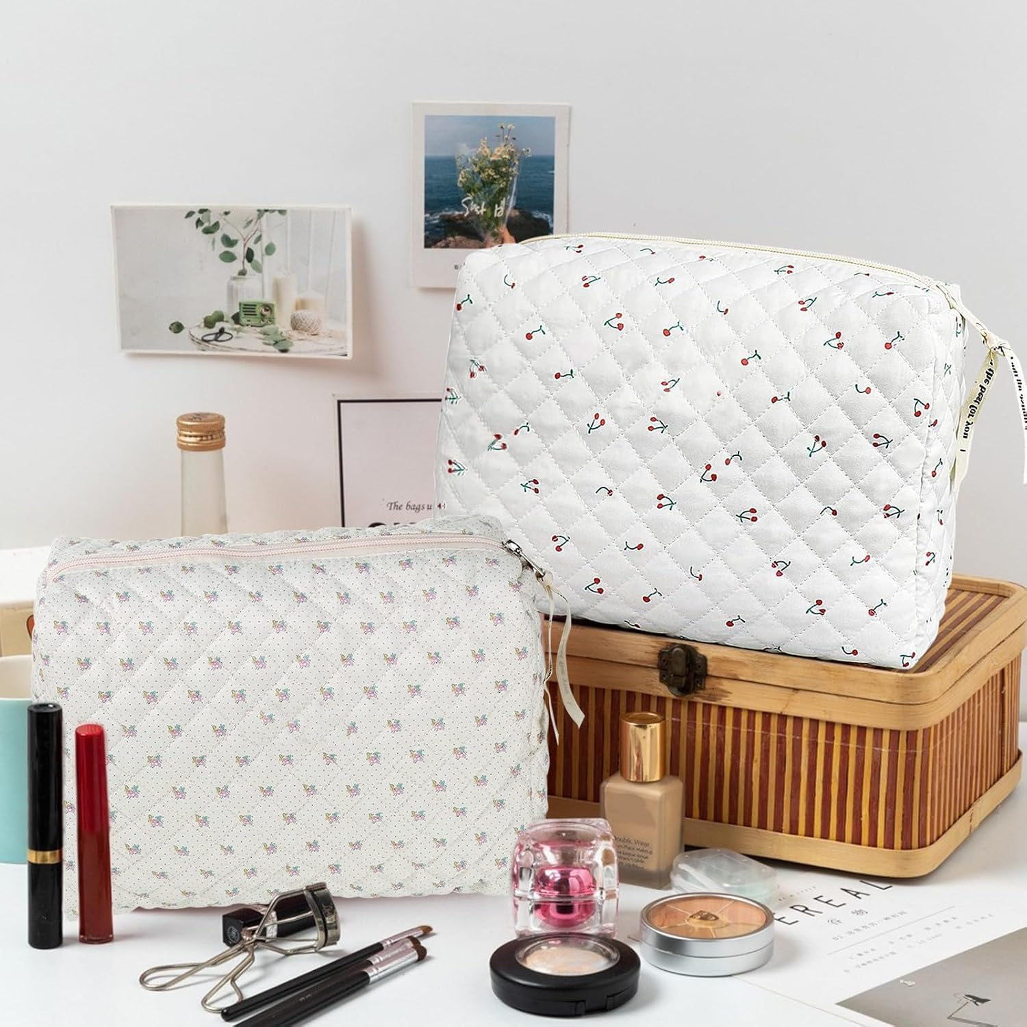 Cotton Floral Cosmetic Organizer Bag,1Pc Travel Cotton Floral Makeup Bag,Cotton Quilted Floral Make up Bag,Flower Pattern Cosmetic Bag Floral Cotton Quilted Makeup Bag,Cotton Floral Cotton Makeup Bag