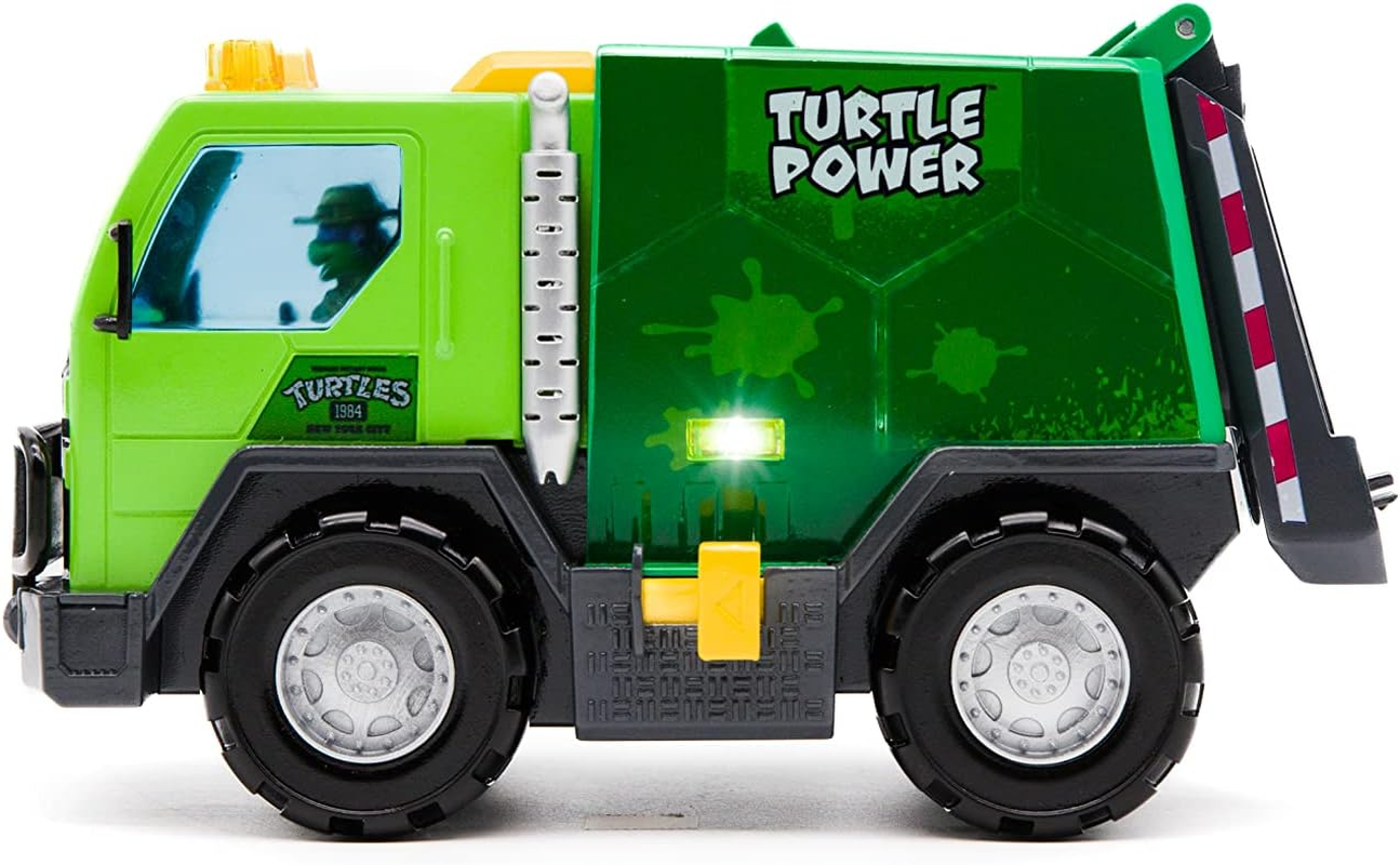 Teenage Mutant Ninja Turtles Thrash N' Battle Garbage Truck with Lights & Sounds, Characters & Sewer Cap Launching, Ages 3+ image number 4