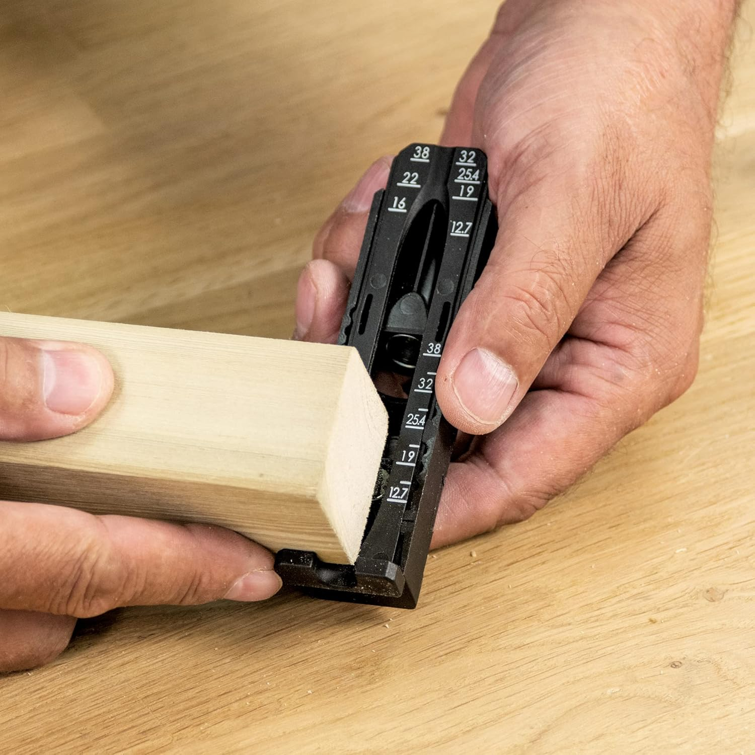 Trend Single Pocket Hole Jig with HSS Drill Bit & Depth Setting Collar, Square Drive Bit & Pocket Hole Screws Selection, PH/JIG/BS