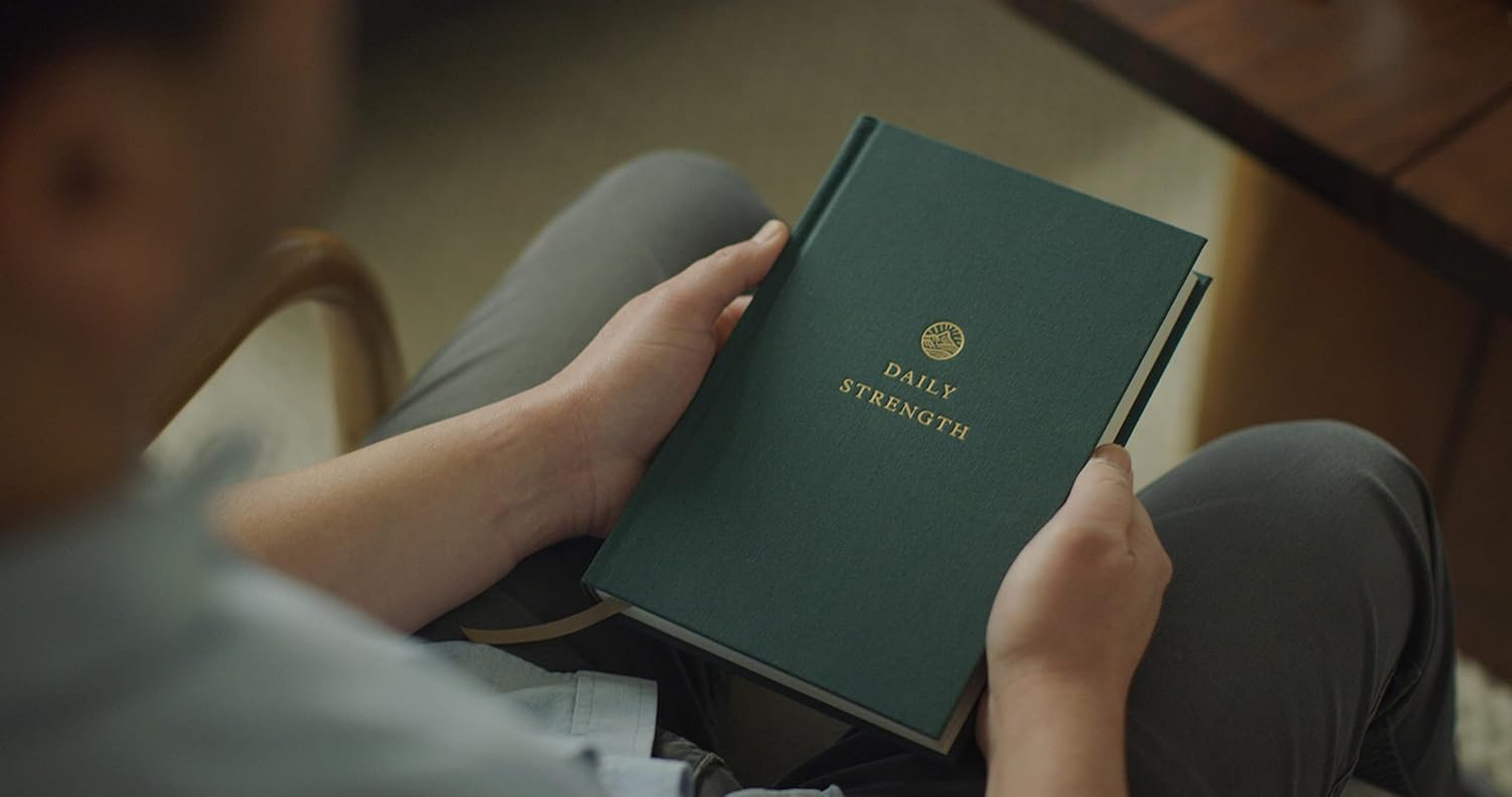 Daily Strength: a Devotional for Men image number 2