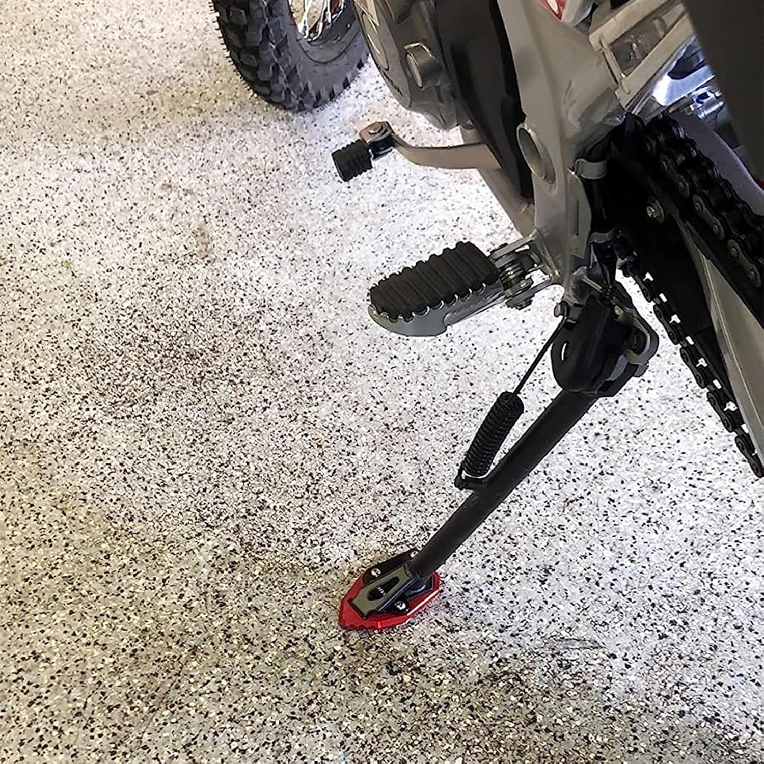 BAIONE Kickstand Extension Pad Replacement for Honda CRF300L CRF 300L Rally 2021 2022 Motorcycle Side Stand Foot Enlarger Plate Extender (Red) image number 3