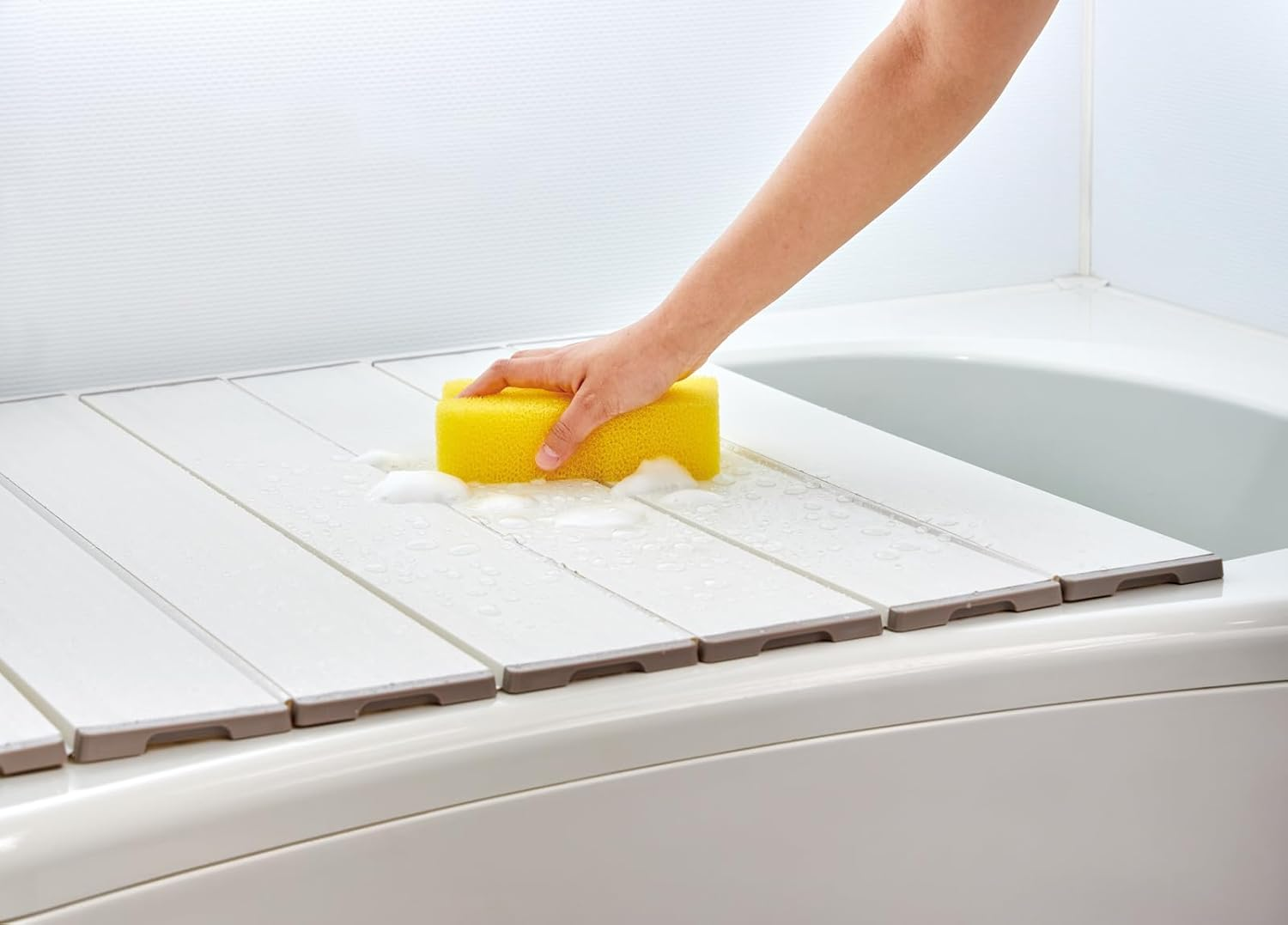 Mie Sangyo EC Ag+ Antibacterial Foldable Compact Bath Lid Product Size 80 X 141.8 Cm White W14_WH image number 5