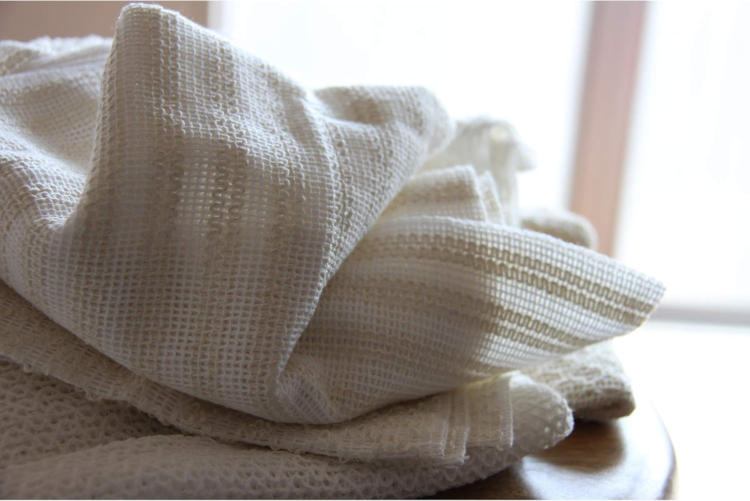 Aisen BN217 Natural Material, Luxurious, Soft, Soft and Soft Shinjiang Cotton, Soft Skin, Cotton Body Towel, White image number 1