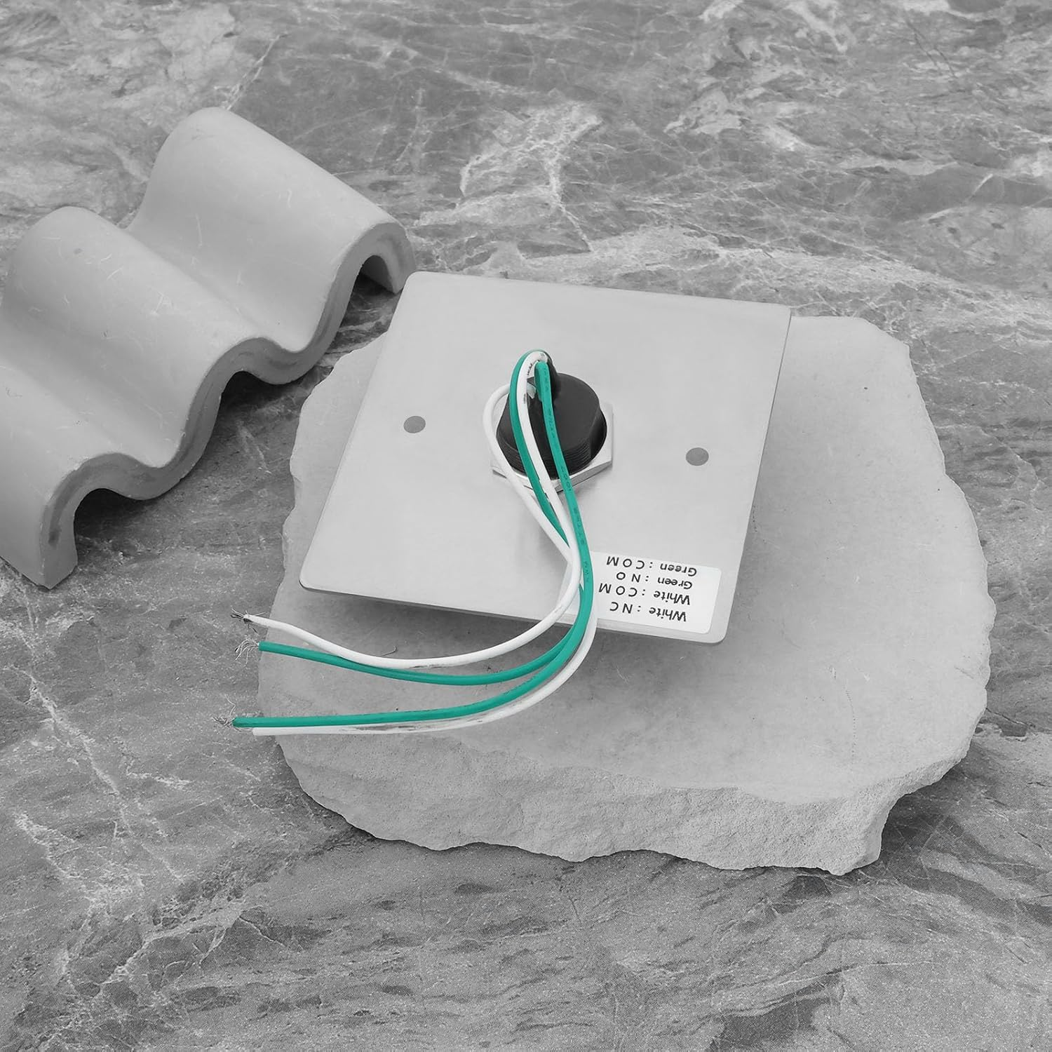 Ecsing 1Pc Push to Exit Button Switch Green Press to Exit Switch Brushed Stainless Steel Finish Panel Door Button with Screws for Access Control Lock image number 4