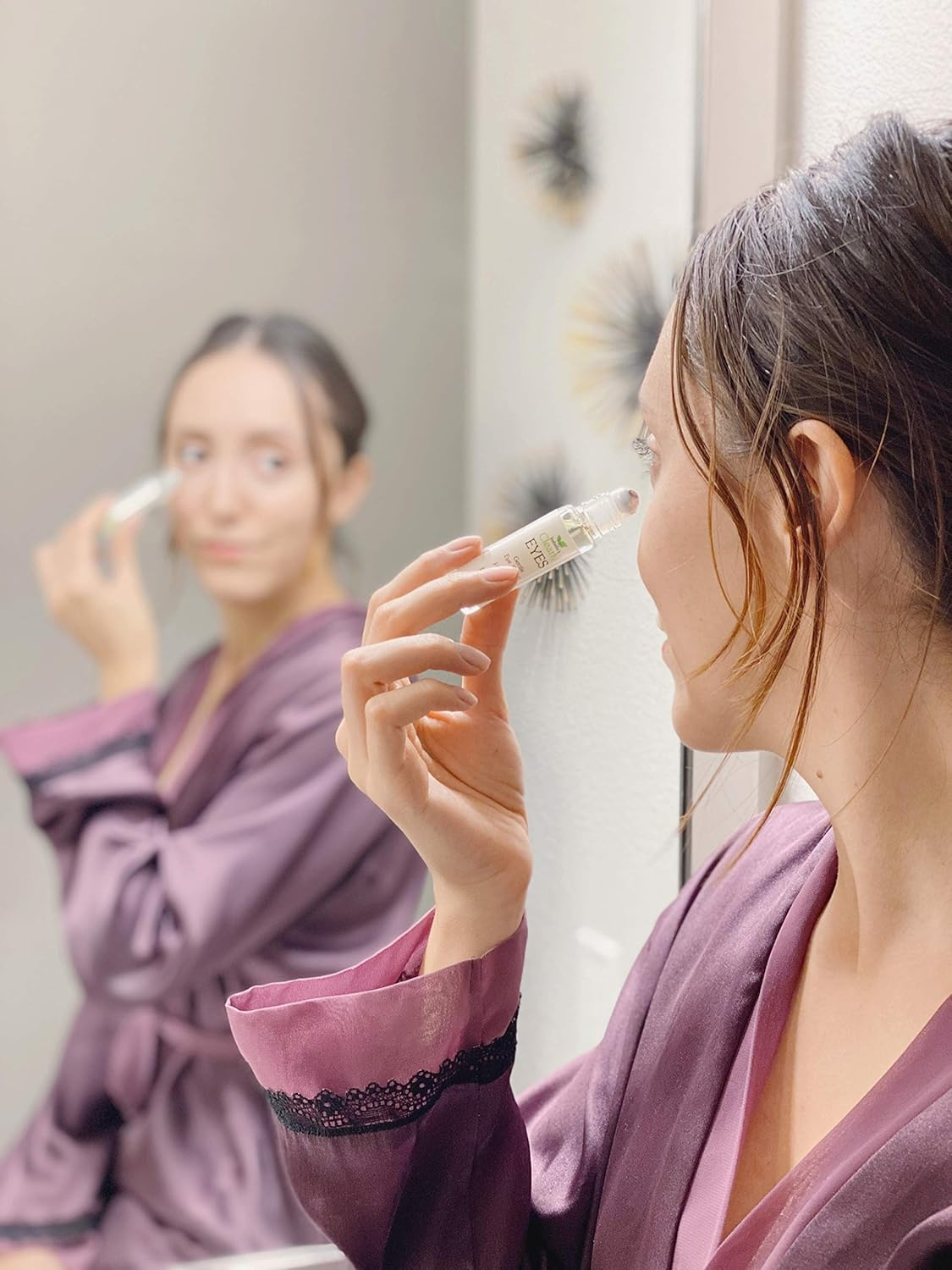 Clearly EYES Natural anti Ageing Eye Serum | Hydrating and Firming Instant Treatment for Tired Puffy Eyes, Dark Circles, Swollen Eyelid, Eye Bags | Cucumber and Avocado Oils | Made in USA image number 5