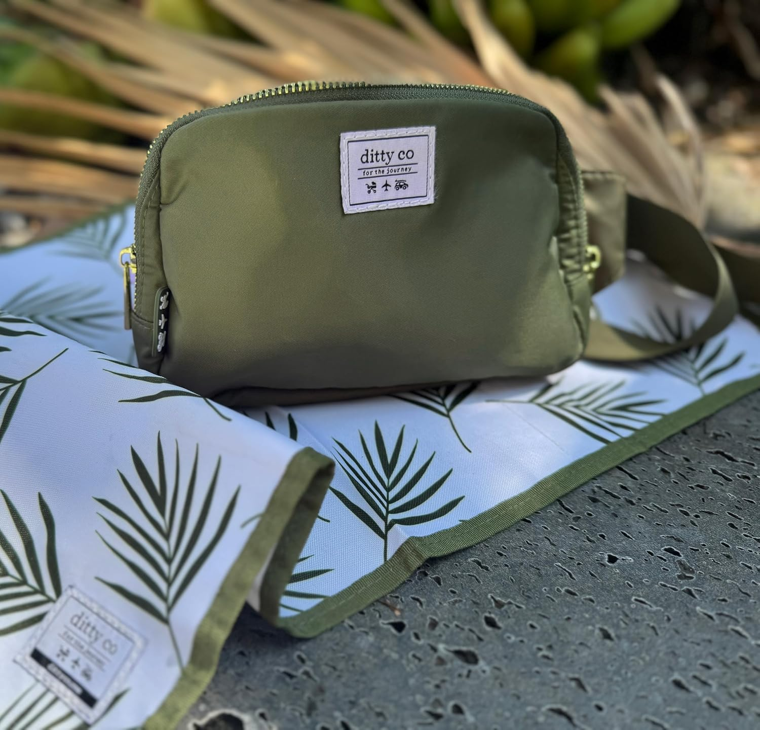 Mini Diaper Bag Belt Bag with Changing Pad - Compact Crossbody for Moms - Hands-Free Baby Travel Essentials - Stylish and Lightweight for On-The-Go Parents - Waterproof and Washable Design, image number 4