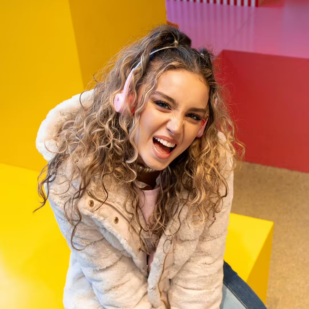 Mondo Freestyle On-Ear Headphones, Bluetooth 5.3, ENC, 36 Mm Driver, Retro 80S Style, Pink - Greige image number 3