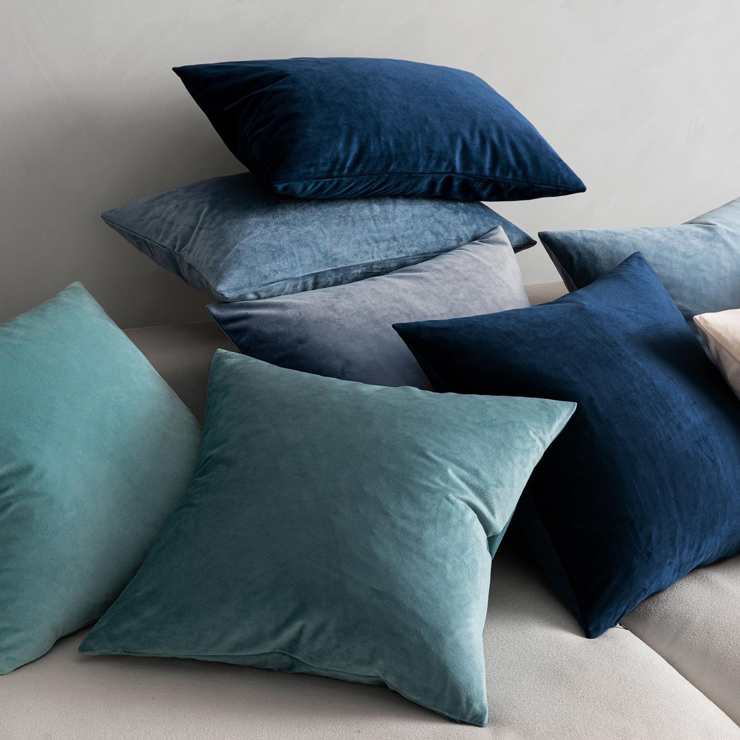 MIULEE Velvet Throw Pillow Covers 18X18 Inch, Pack of 2 - Dark Blue, Super Soft Decorative Square Cushion Cases Modern Luxury Home Decor for Sofa, Couch, Bed, Chair with Invisible Zipper image number 5