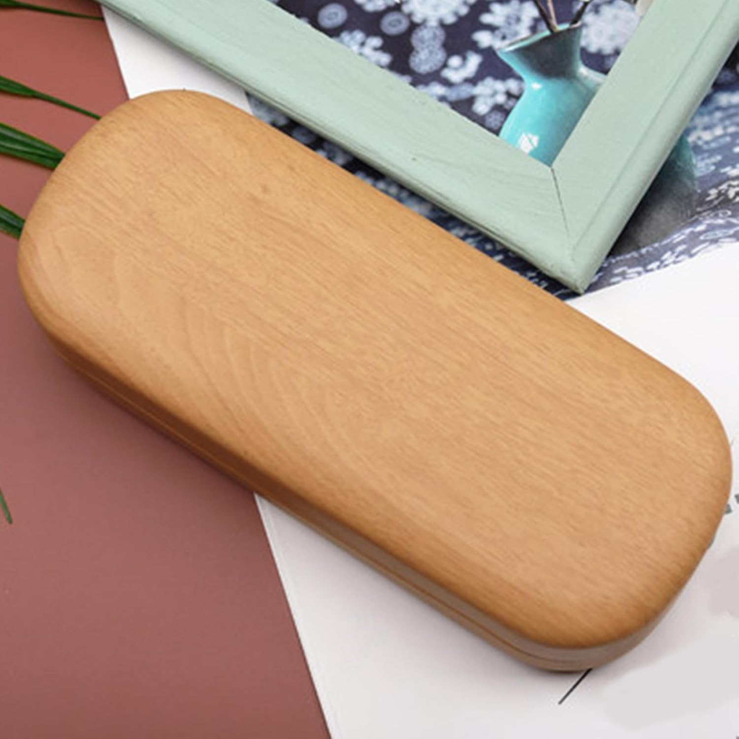 Vintage Wood Glasses Case &ndash; Hard Shell Eyewear Storage Box | Fashionable Handcrafted Wood Grain Eyeglass Case for Men Women, Protective Holder for Spectacles, Sunglasses, Office Desk, Gift Use image number 3