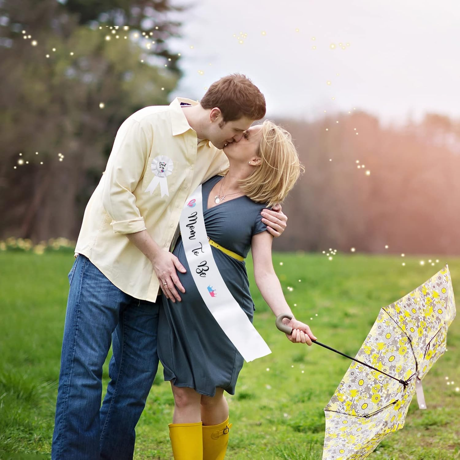 Baby Shower Decorations Sash, Baby Shower Sash and Button Pin for Boy, Mom to Be' Sash and 'Dad to Be' Pin with Beautiful Crown Pattern for Baby Gender Welcome Party Gifts