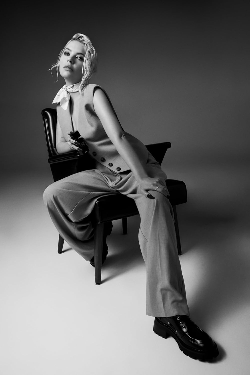 Ash by Ashley Benson East 12Th image number 2