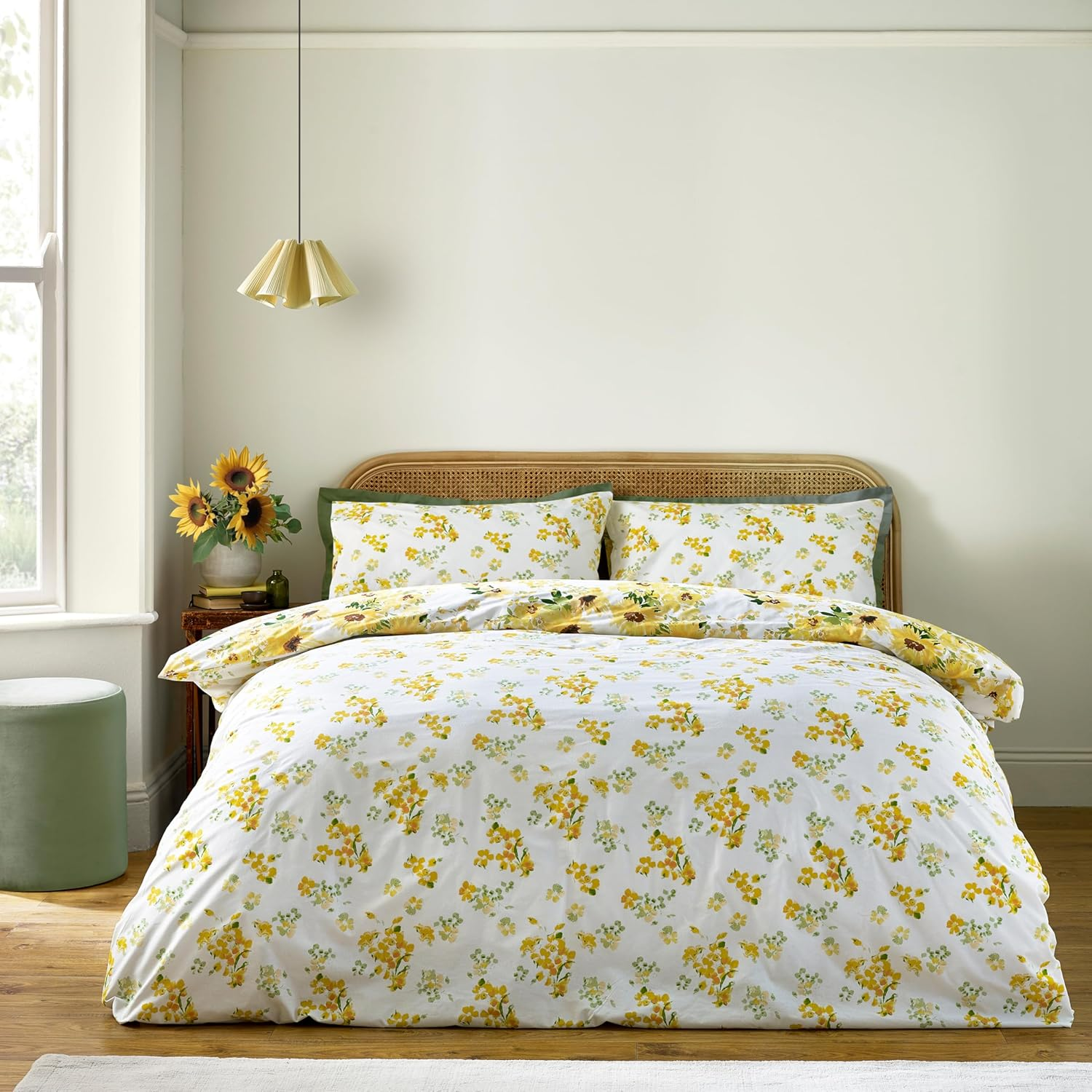 Catherine Lansfield Sunflowers Reversible King Duvet Cover Set with Pillowcases Yellow image number 3