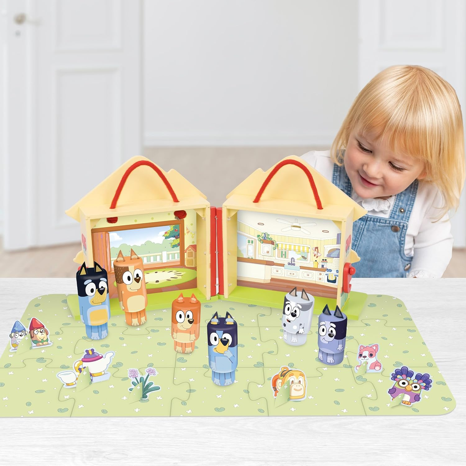 Bluey Wooden Carry along House 22-Piece Activity Toy Playset image number 1