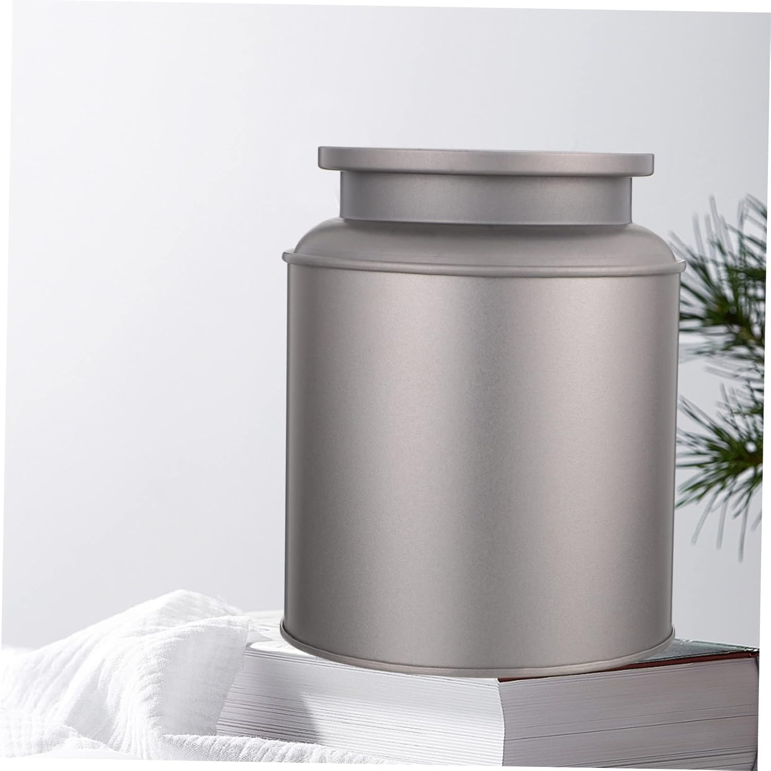 GRIRIW Tinplate Tea Jar with Secure Lid for Office and Home Loose Leaf Tea Storage image number 6