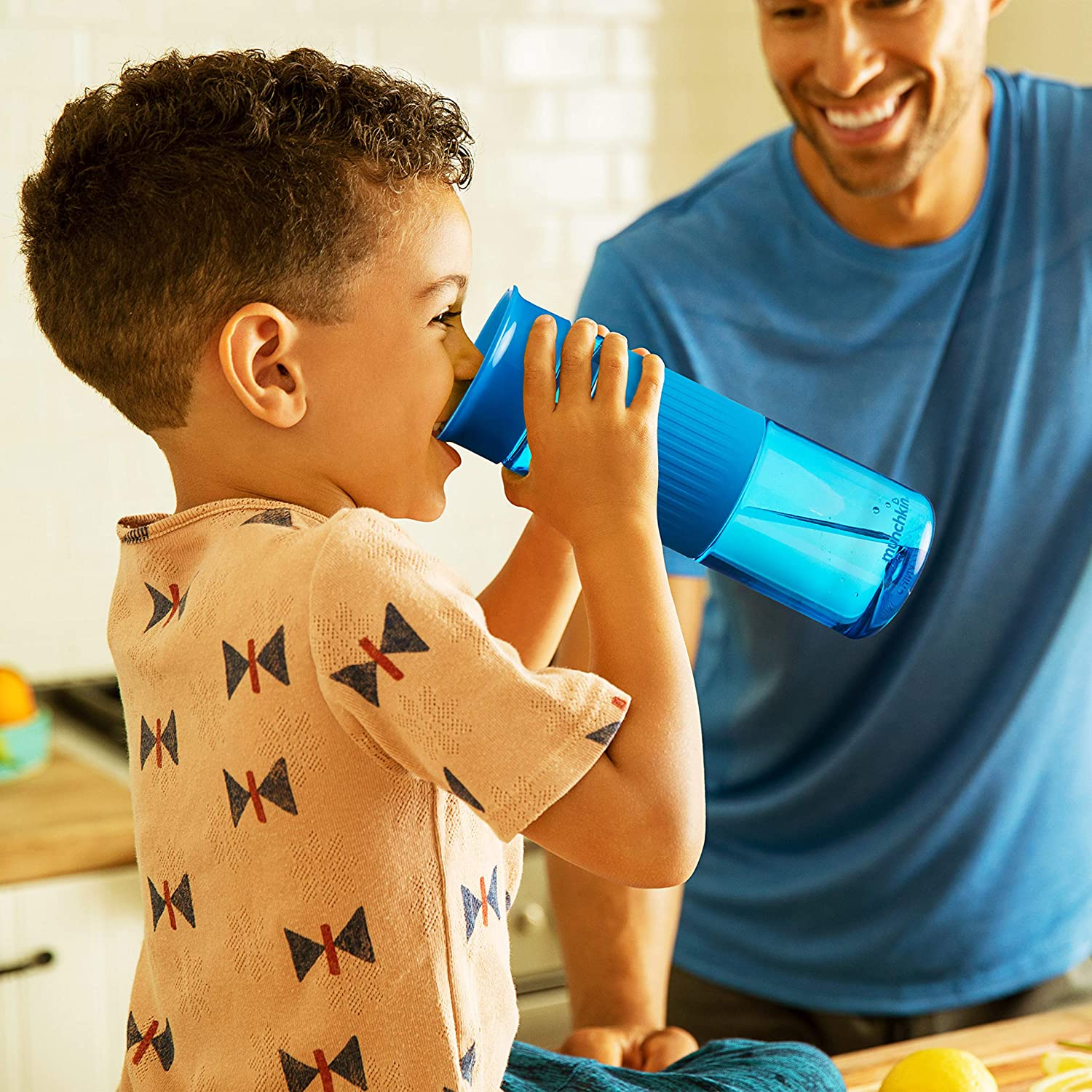 Munchkin Miracle 360 Hydration Set, 2 Pack, 24 Ounce and 10 Ounce, Green and White image number 1