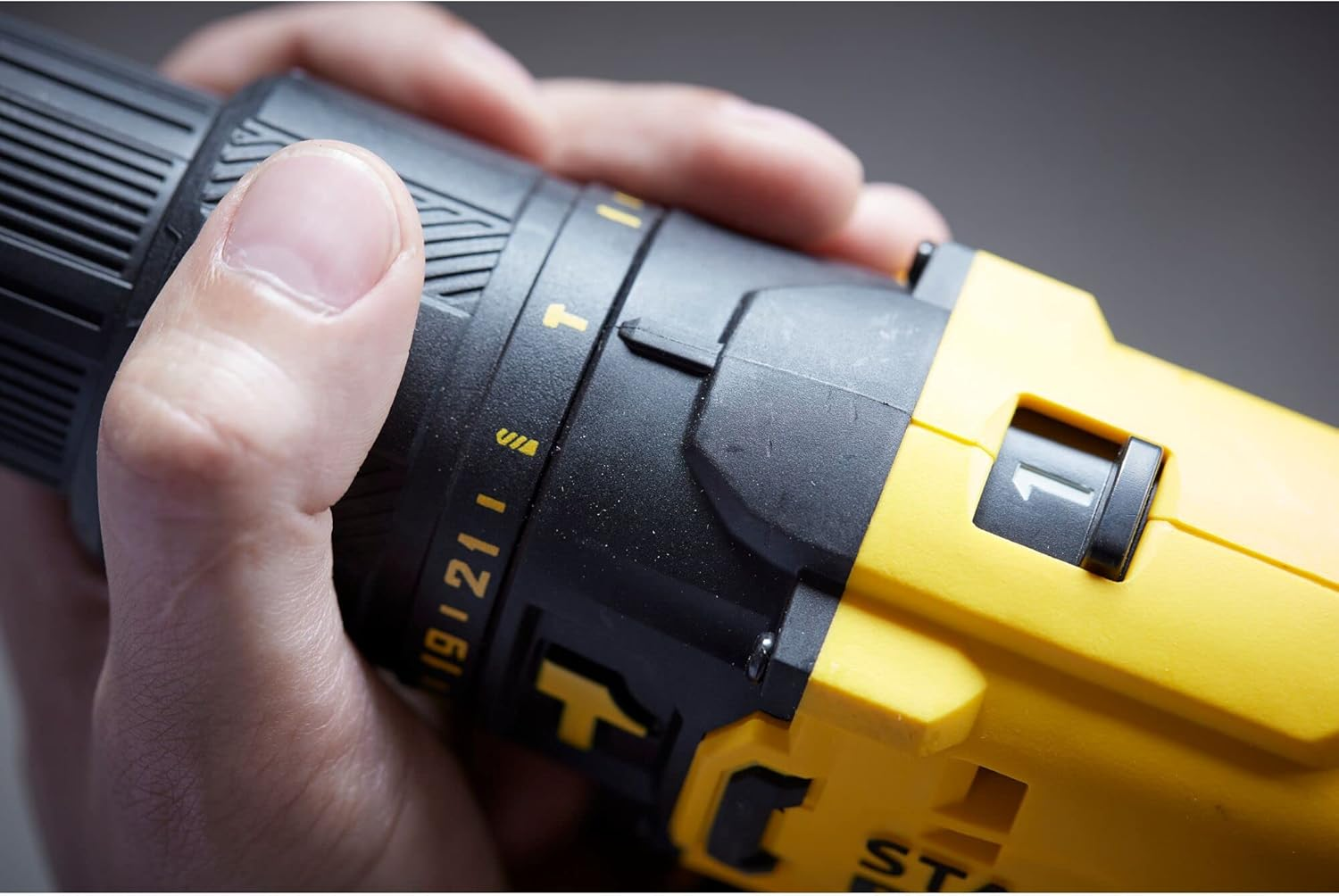 STANLEY FATMAX V20 | 18V Cordless Hammer Drill/Driver Kit - 2-Speed 50 Nm Torque, 13 Mm Chuck for DIY Drilling & Fastening, 2.0 & 4.0 Ah Batteries & Charger