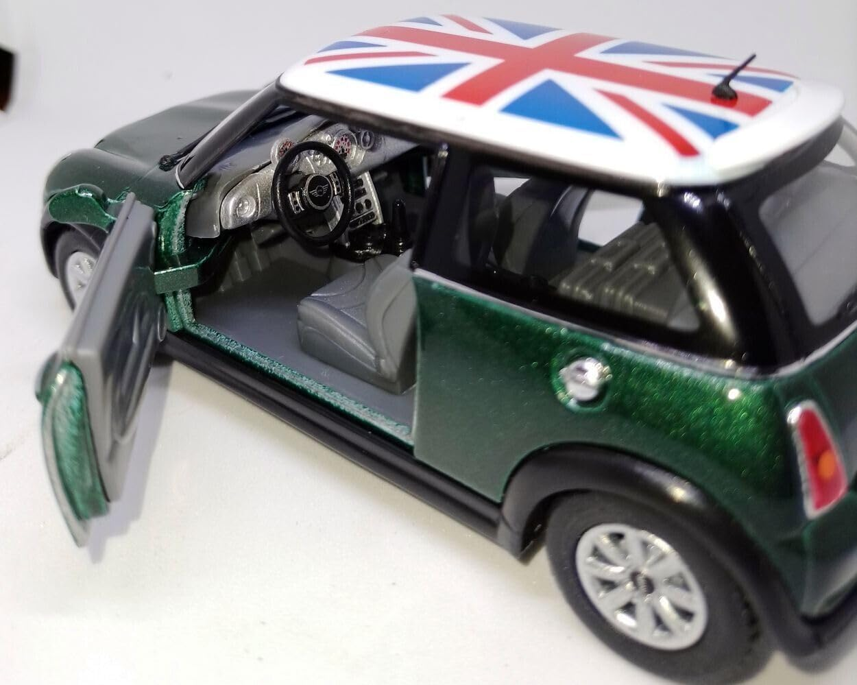 Kinsmart 5" Mini Cooper (British Flag Green) - Green image number 2