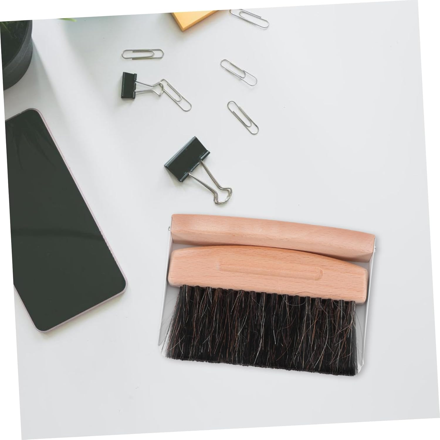 CRILSTYLEO 1 Set Mini Dustpan and Brush Set Compact Handheld Cleaning Kit for Desks Shelves and Countertops Lightweight and Portable Mini Broom Dustpan Brush for Easy Storage and Versatile