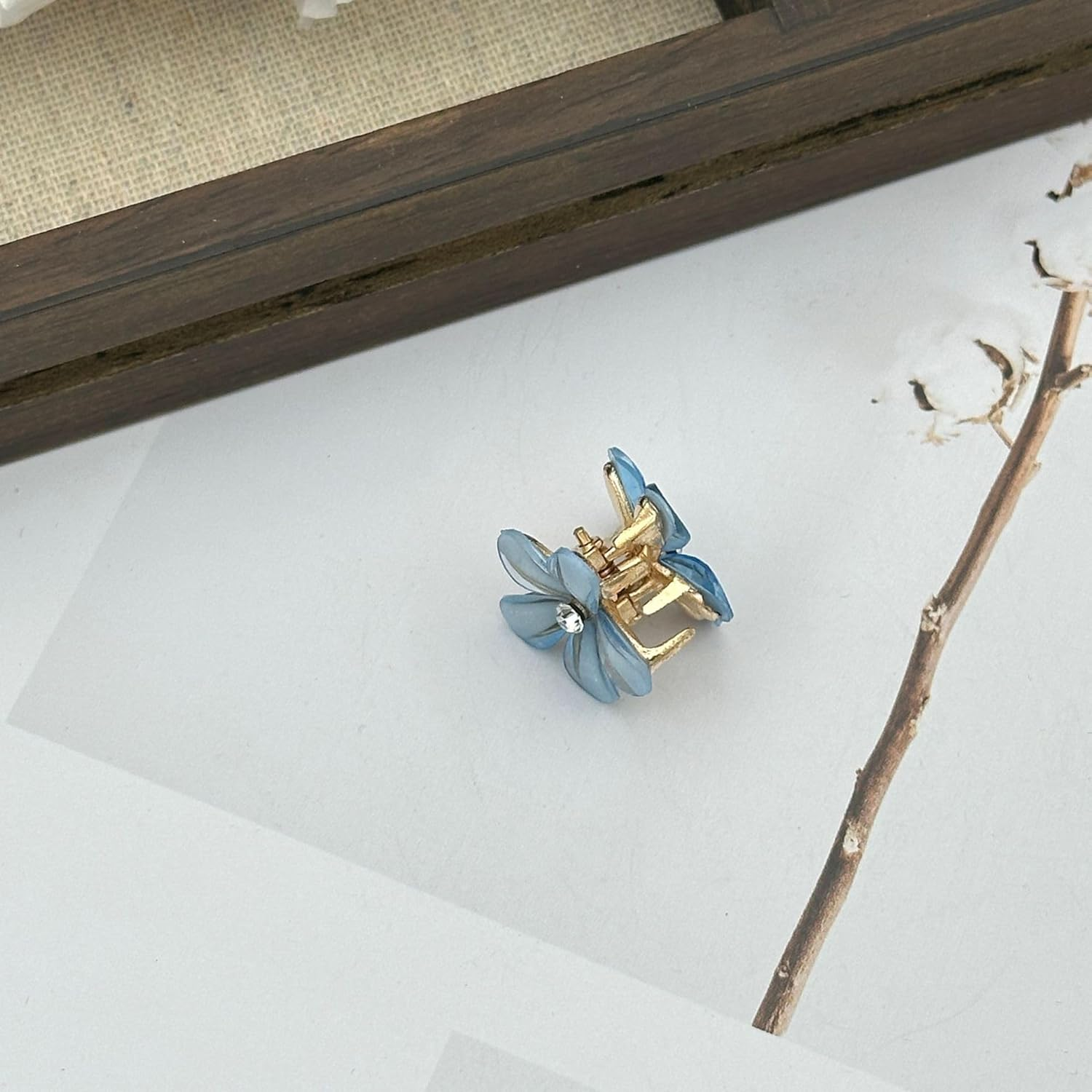 Umiin Mini Hair Clips, Pack of 5 Flower Hair Accessories for Women and Girls, Beautiful Hair Claw Headwear, Styling Tools for Wedding, Party, Communion, Beige & Red & Purple & Blue & Pink image number 3