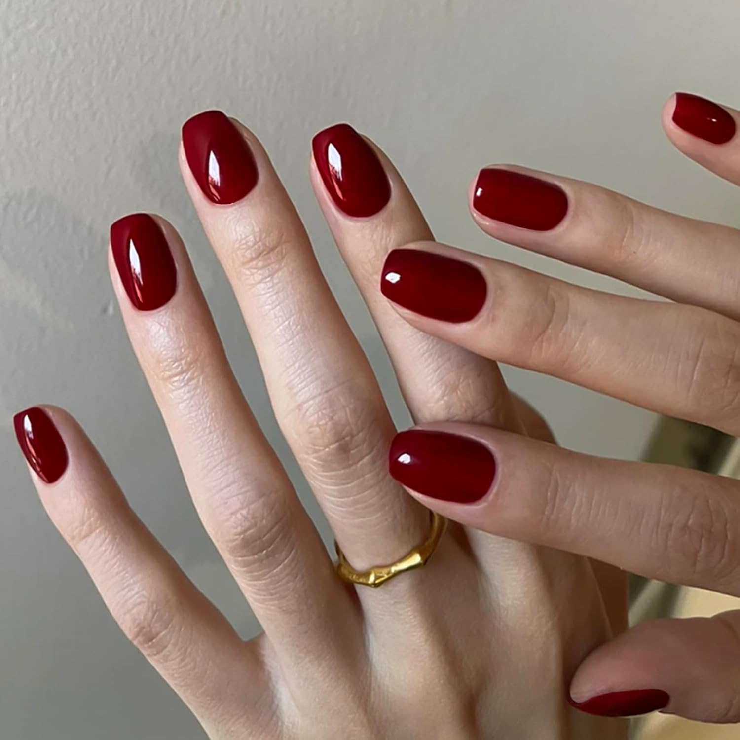 Noerrors 24 Pieces Short Almond Rose Red Flower Design Push Nails in Hot Pink Spring Summer Exquisite Glue and Stick Nail Art Manicure