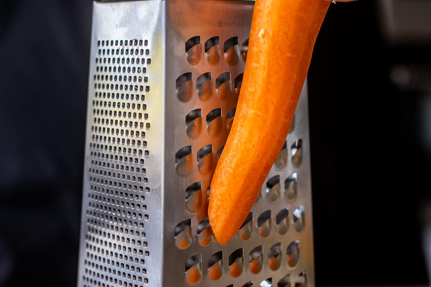 Masterclass Acid-Etched Stainless Steel Box Grater with Handle, 24 Cm (9.5"), Silver