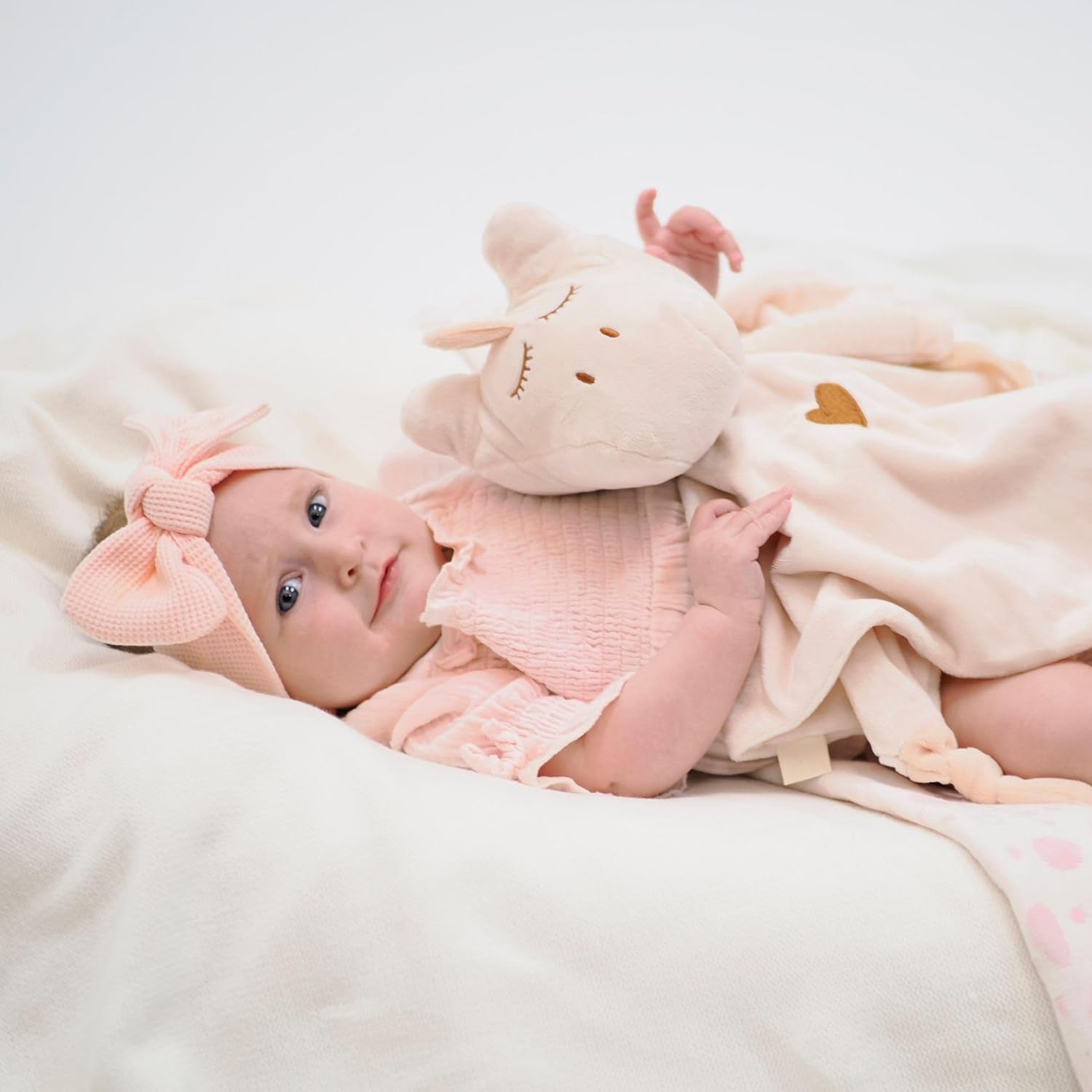 Schnorglesaurus Pink Noise & Lullaby Sleep Soother (Pearl Pink). Perfect Baby Gift. Helps to Soothes & Calms Babies and Toddlers to Sleep with Sensory Features. image number 4