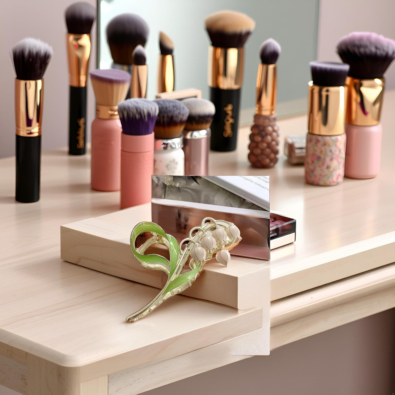 Tulip Hair Clips Large Non-Slip Hair Clips Strong Hold Hair Accessories for Women Girls Hair Clips image number 6