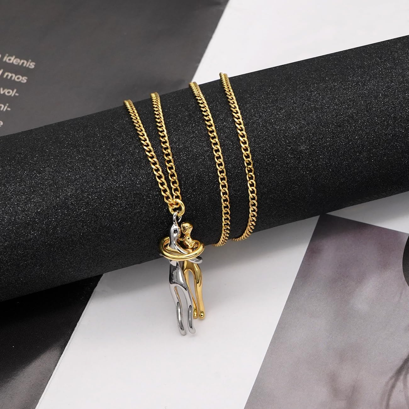 DTWAWA Hug Couple Necklace Hugging Necklace Anniversary Jewelry for Him and Her, Lover for Men Women Boys Girls - Black+Silver image number 4