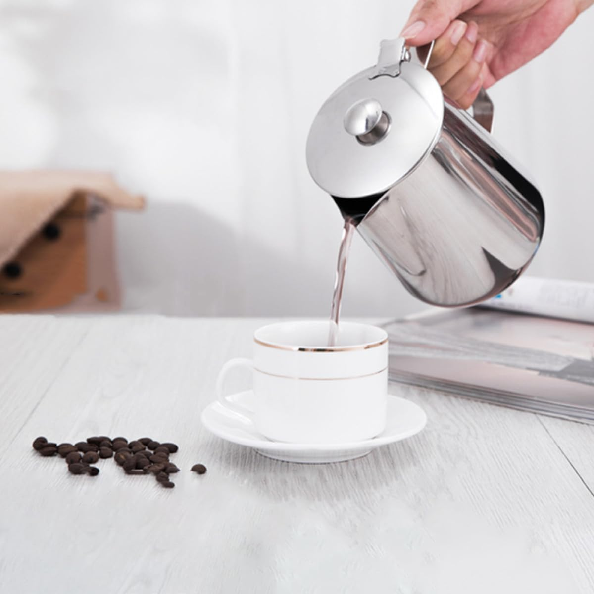 OFFIGAM 1L 304 Stainless Steel Milk Frothing Pitcher Jug for Espresso and Latte with Large Capacity, Milk Steamer Cup Compatible with Induction Cookers, Coffee and Tea Frother Accessory image number 6
