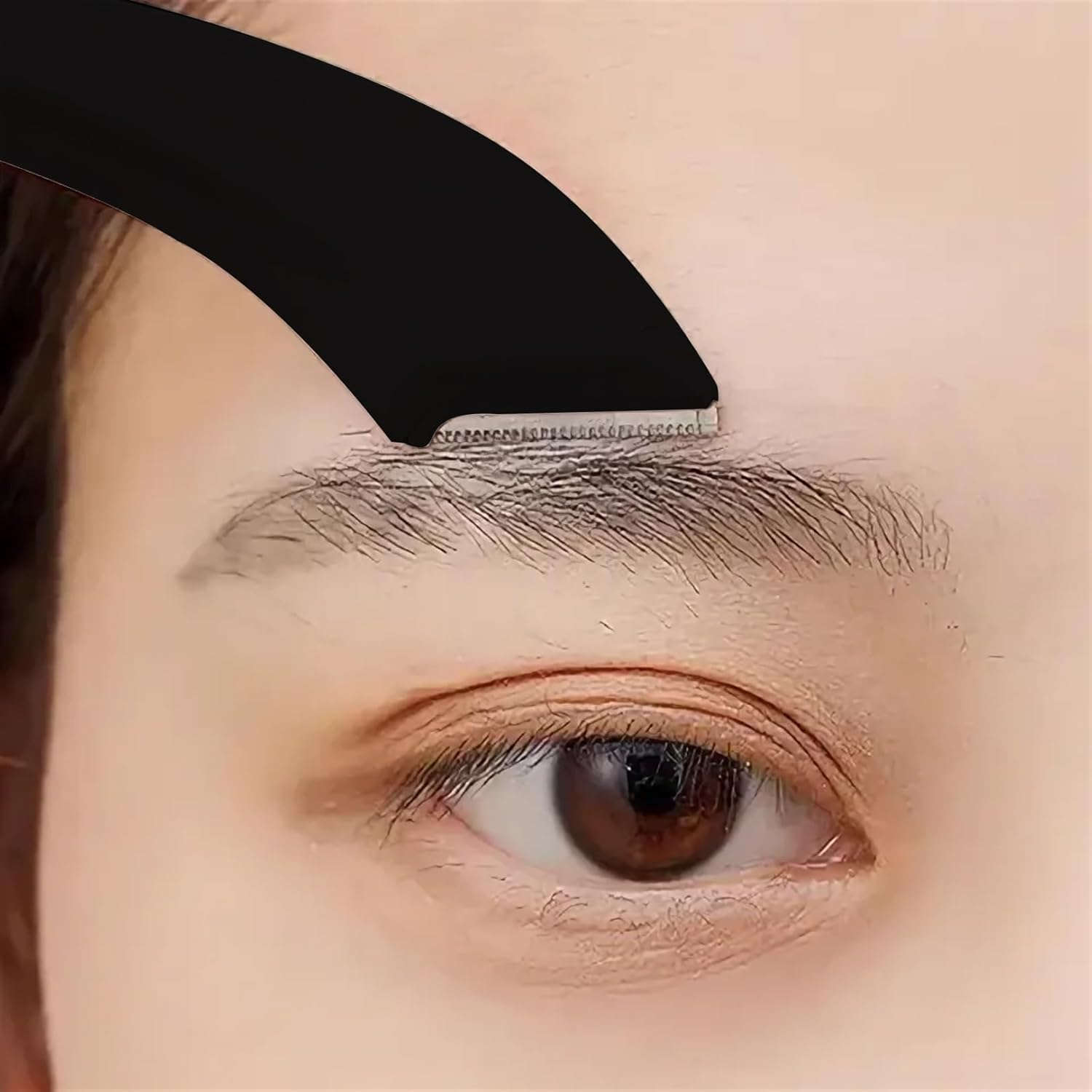 Pack of 3 Eyebrow Scissors with Comb, Eyebrow Scissors, Eyebrow Scissors for Women, Eyebrow Trimmer, Scissors, Eyelash Brush, Eyebrow Comb for Men and Women (Black) image number 3