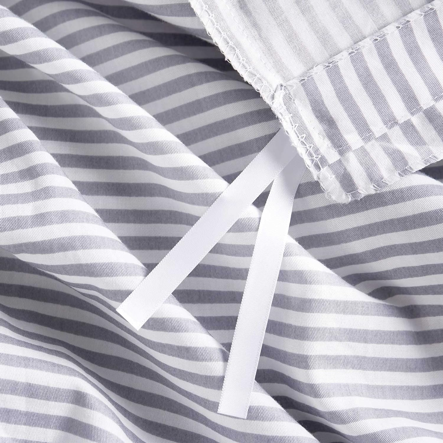 Wake in Cloud - Striped Quilt Cover Set, 100% Cotton Doona Cover Bedding Set, Grey Vertical Ticking Stripes Pattern Printed on White, Zipper Closure (3Pcs, Queen Size) image number 6