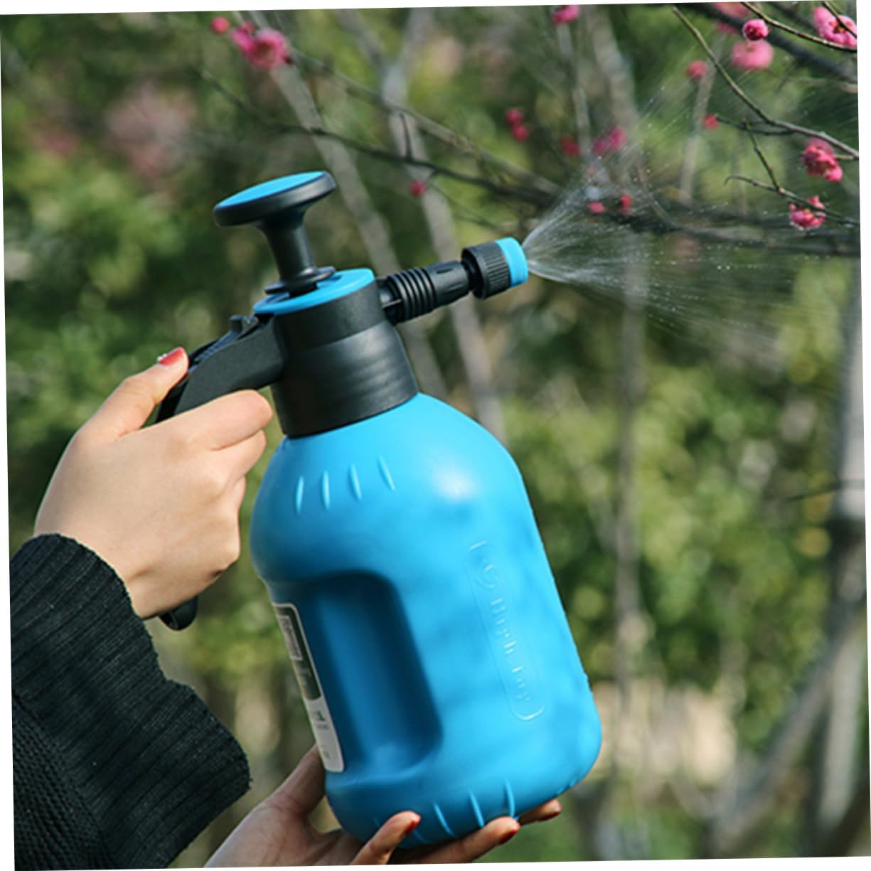 MOBUTOFU 1Pc Air Pressure Watering Can Durable Plant Sprayer for Easy Watering Gardening and Indoor Plant Care Anti-Skid Design for Indoor and Outdoor Use image number 5