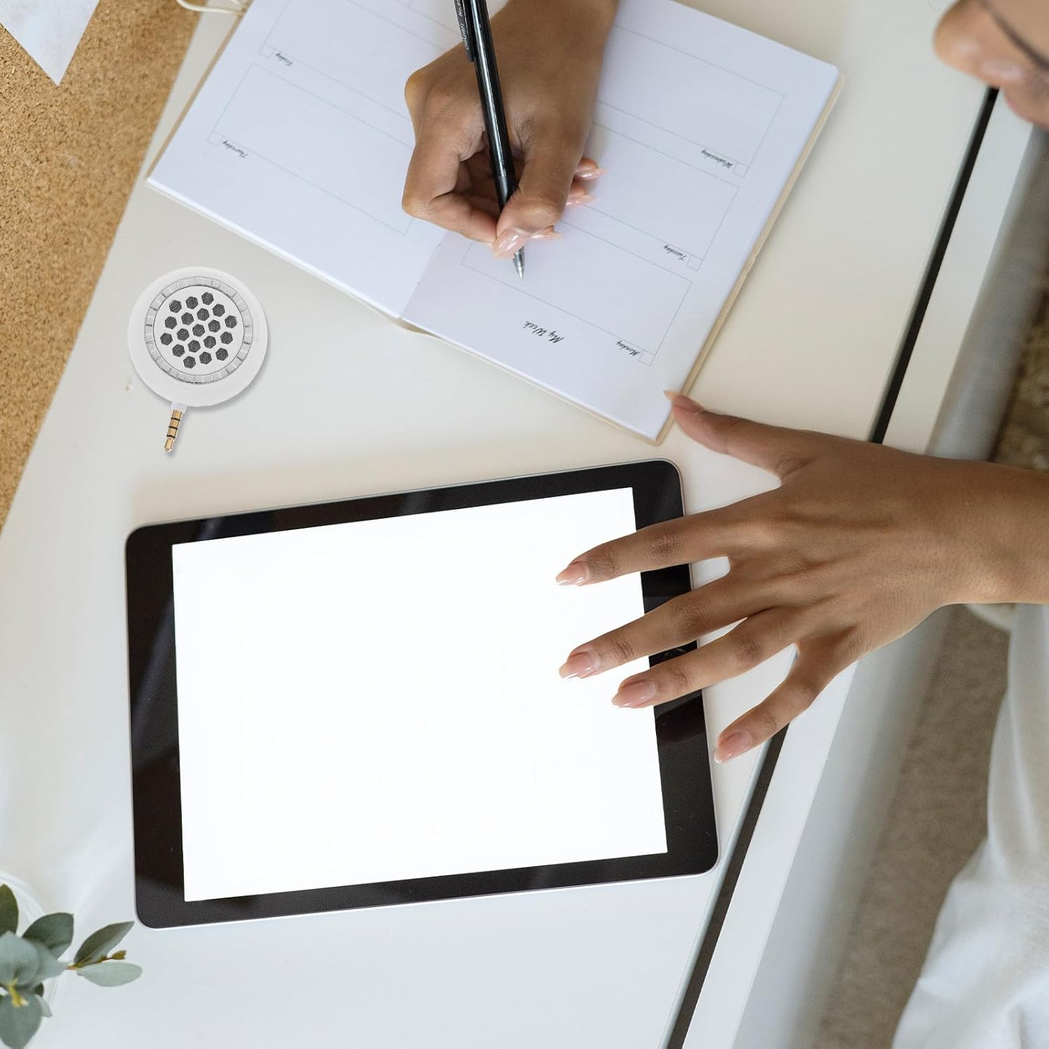 VILLCASE Mini Portable Plug and Play Mobile Phone Speaker Amplifier, White Dc5V, Compatible with Phones, Tablets, and Laptops, Compact Mobile Soundbox for On-The-Go Audio Enhancement image number 1