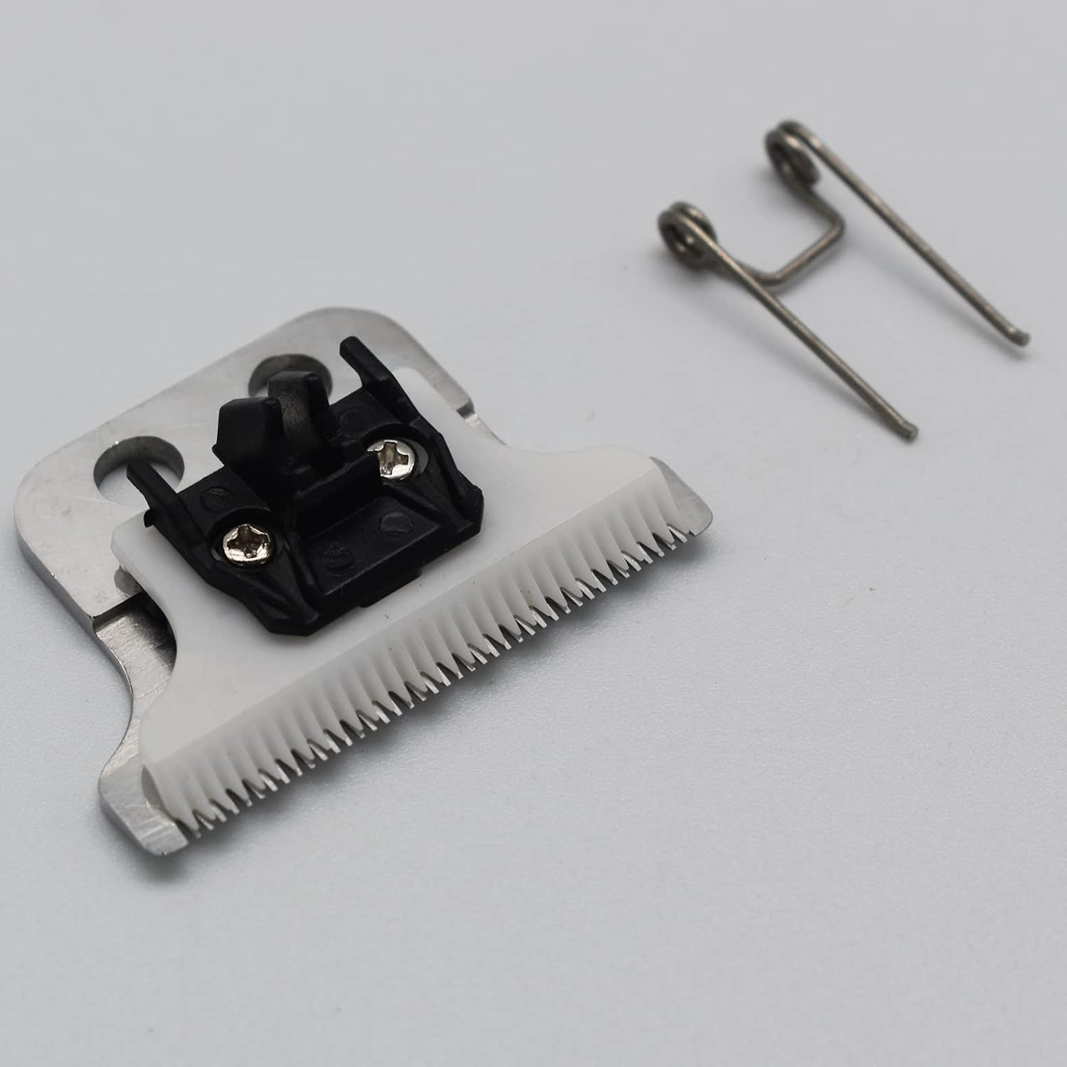 ZEROKIWI Professional Adjustable 2-Hole Double T Wide Replacement Blade Set #2215 for Wahl Detailer Corded/Cordless Hair Trimmer (Silver), 1.0 Count - Silver image number 6