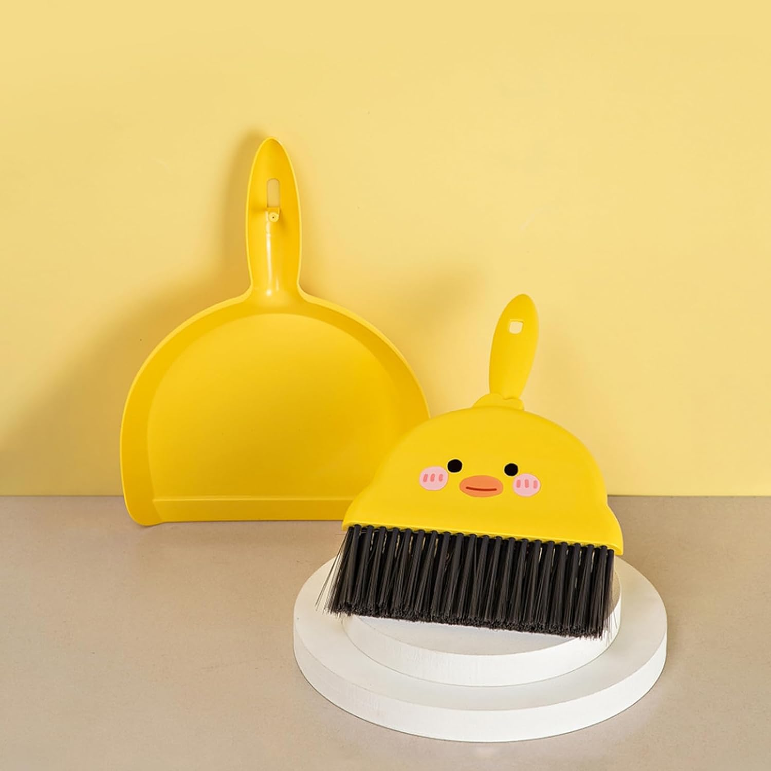 Small Broom and Dustpan Set,1Pc Dust Pan and Brush Set,Cute Little Yellow Hand Mini Broom and Dustpan Set,Small Dust Pan Mini for Tabletop Debris,Keyboards&Clean Pet Cages Guinea Pig Cage(Chick) image number 3
