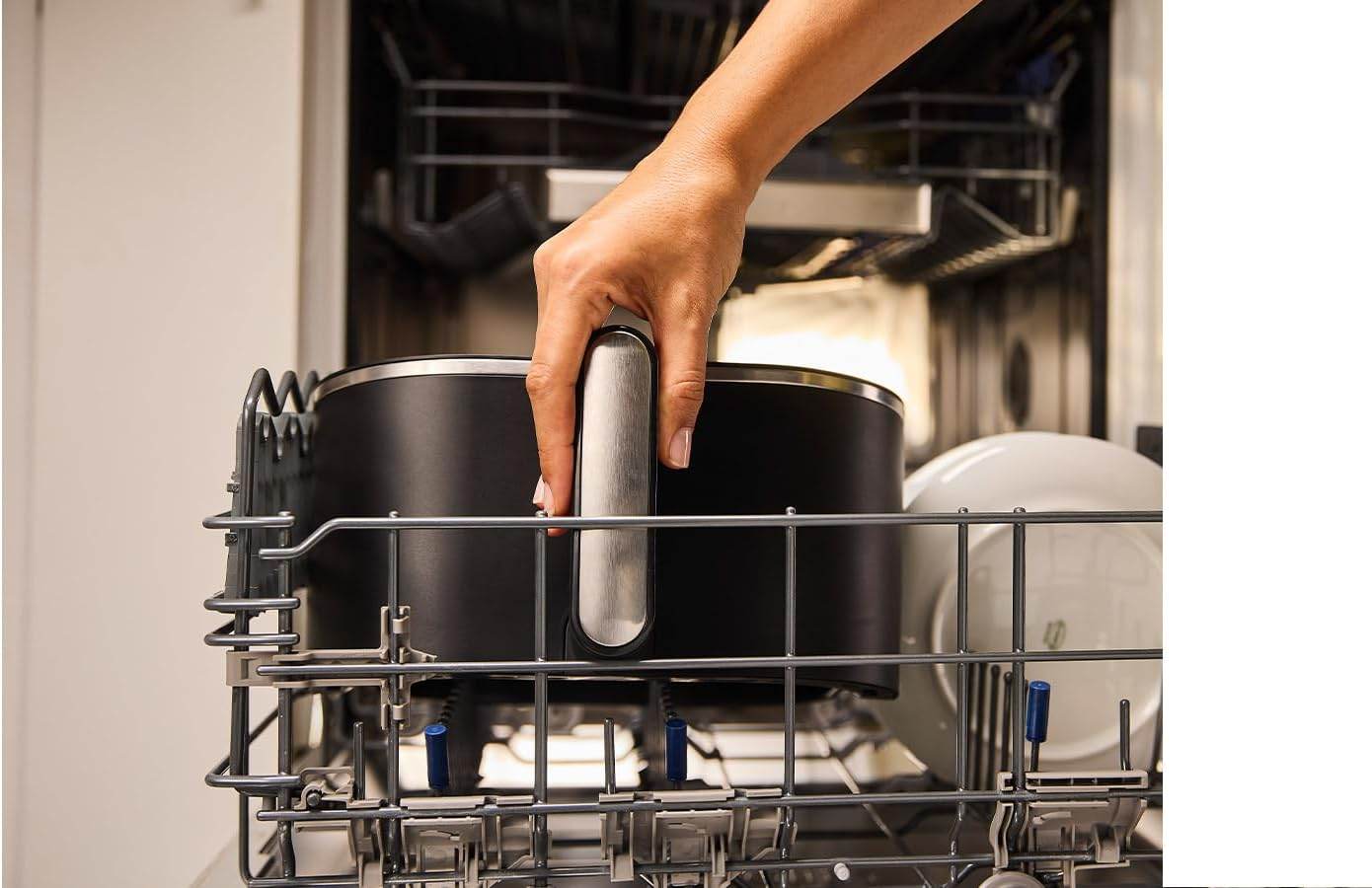 Braun Multifry 5 HF5030, Air Fryer Oven with 6L Capacity, 80-200&deg; Digital Temperature Control, Realair Technology, 8 Preset Programs, Touch Control, Dishwasher Safe Basket, 1700W, Matte Black image number 5