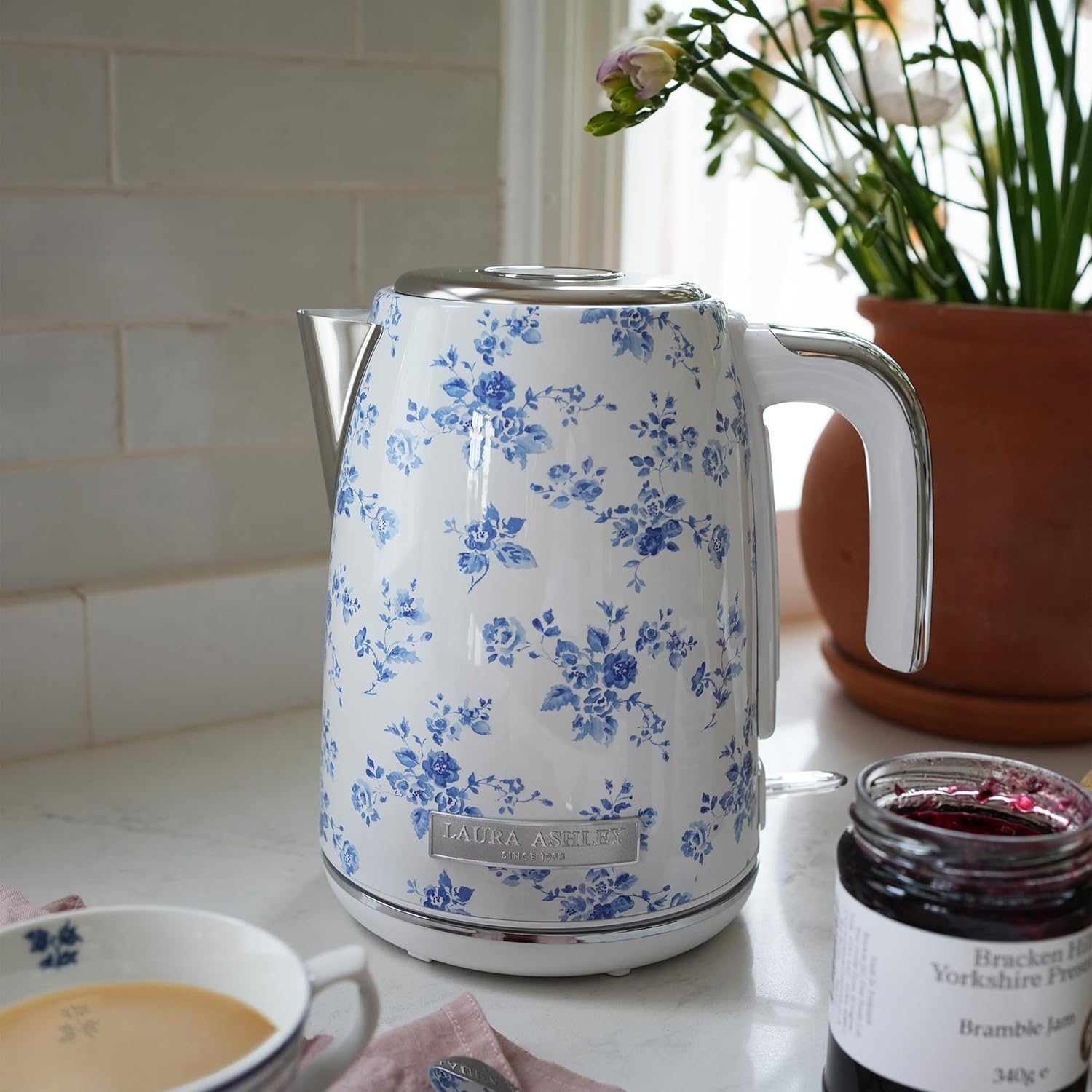 Laura Ashley China Rose Kettles Electric 1.7 Litre - Stainless Steel Electric Kettles Fast Boil Quiet - 2.2KW Rapid Boil Electric Kettle Cordless - Overheating & Boil Dry Protection Jug Kettle