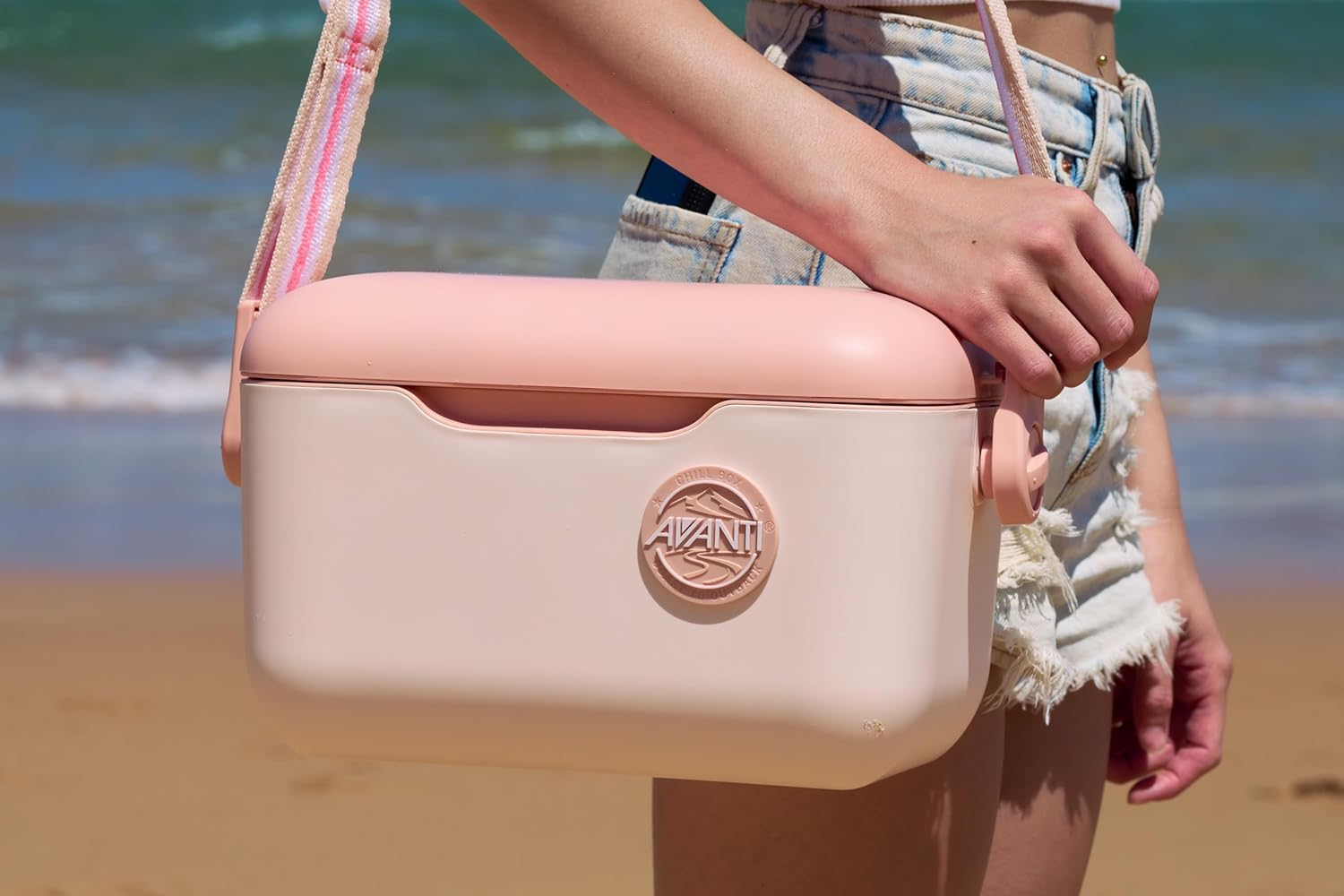 Avanti Chillbox Portable Cooler with Detachable Lid and Bonus Adjustable Shoulder Strap image number 3