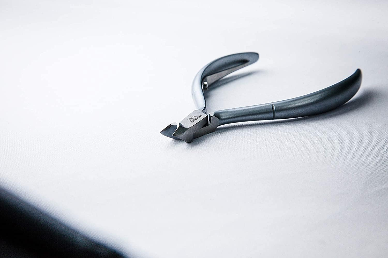 Professional Stainless Steel Cuticle Nipper C03 (D-01) Jaw 16 KEM Nghia Cuticle Cutter Trimmer Manicure Tools with 1 Spring&ndash; Perfect Nail Care Tool at Home/Spa/Saloon Osimihome 1 PCS image number 6